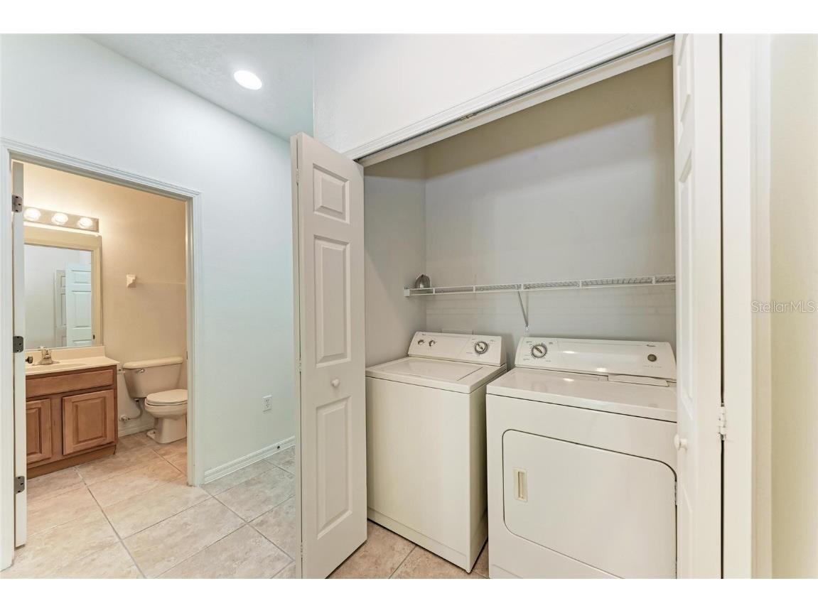 3823 Parkridge Circle #1-101 Sarasota FL 34243 A4669297 image27