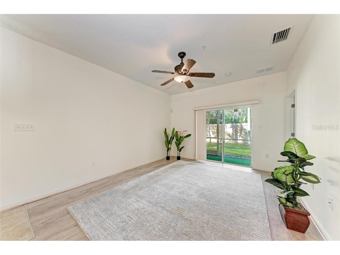 3823 Parkridge Circle #1-101 Sarasota FL 34243 A4669297 image8