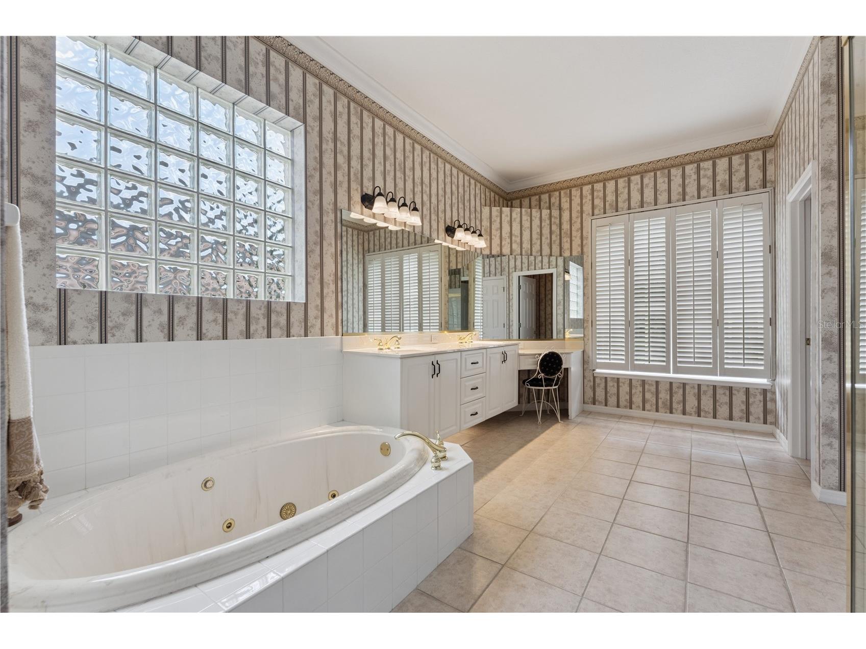 3823 Winding Lake Circle Orlando FL 32835 O6411193 image14