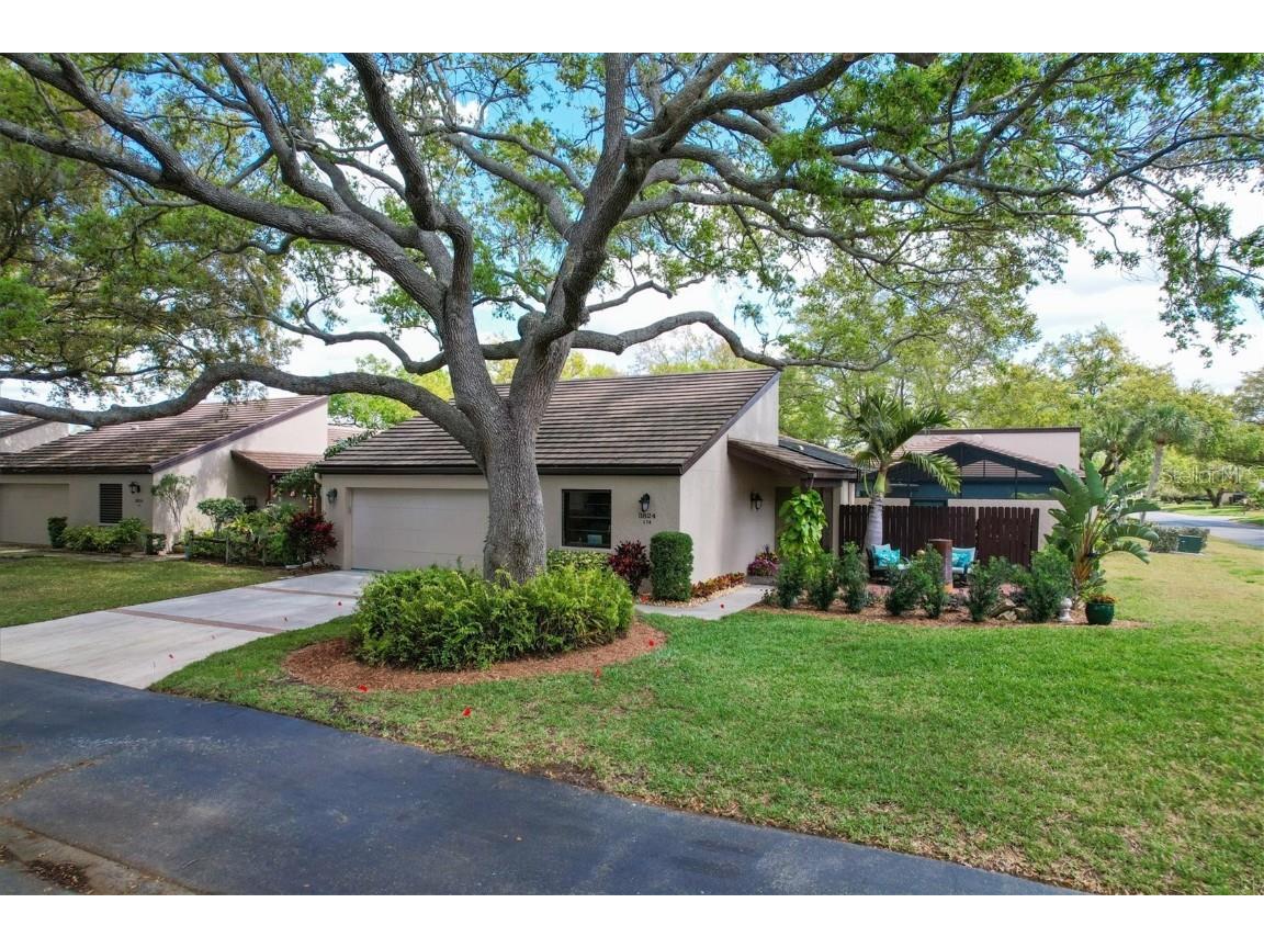 3824 Glen Oaks Manor Drive Sarasota FL 34232 A4632260 image1
