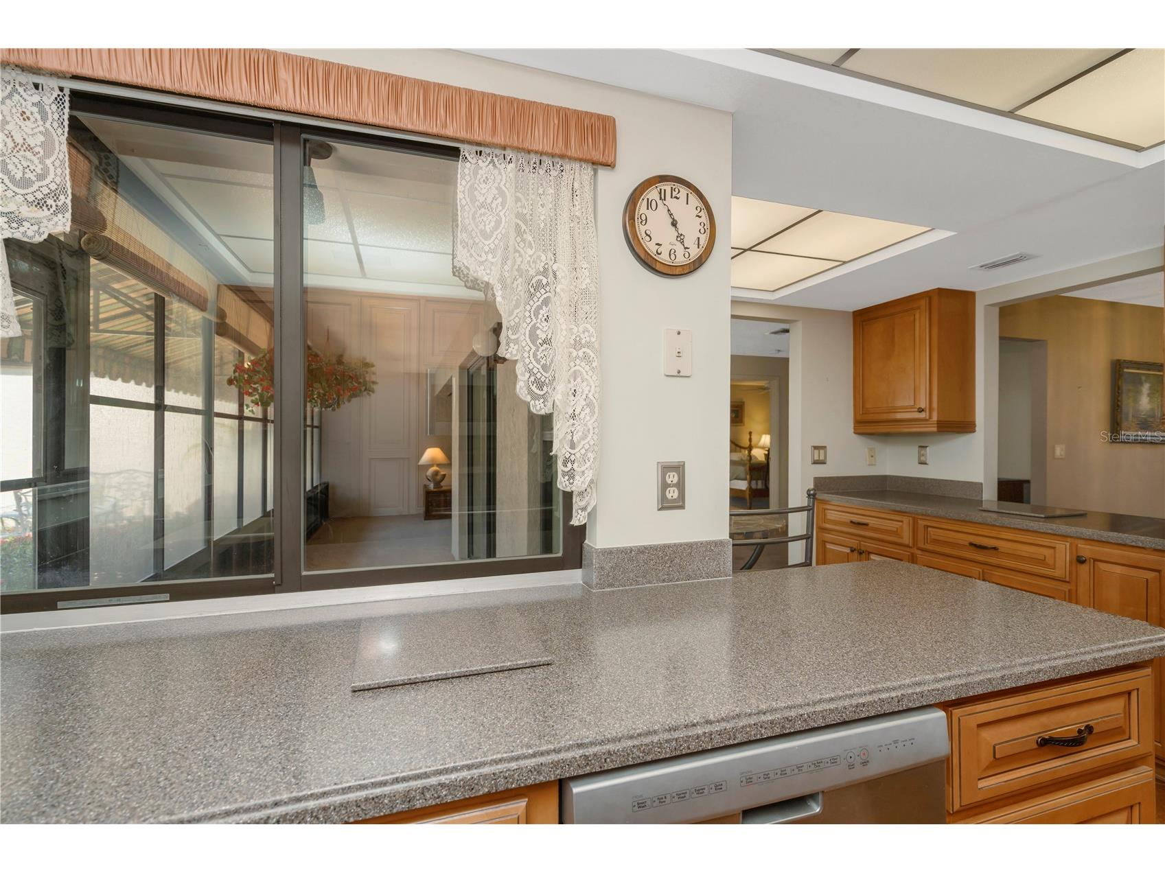 3825 Glen Oaks Manor Drive Sarasota FL 34232 TB8522724 image25