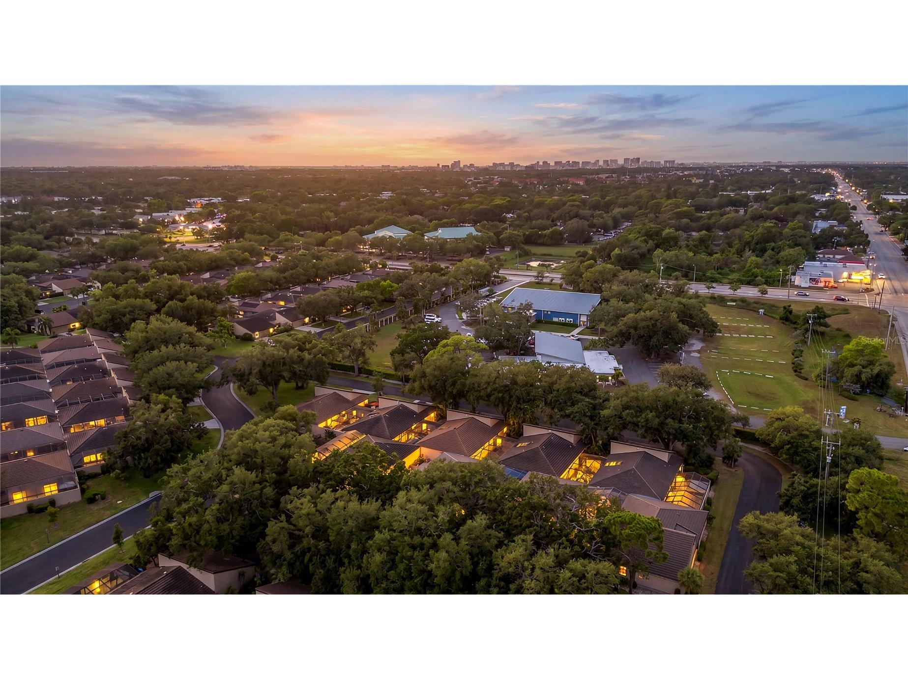 3825 Glen Oaks Manor Drive Sarasota FL 34232 TB8522724 image31
