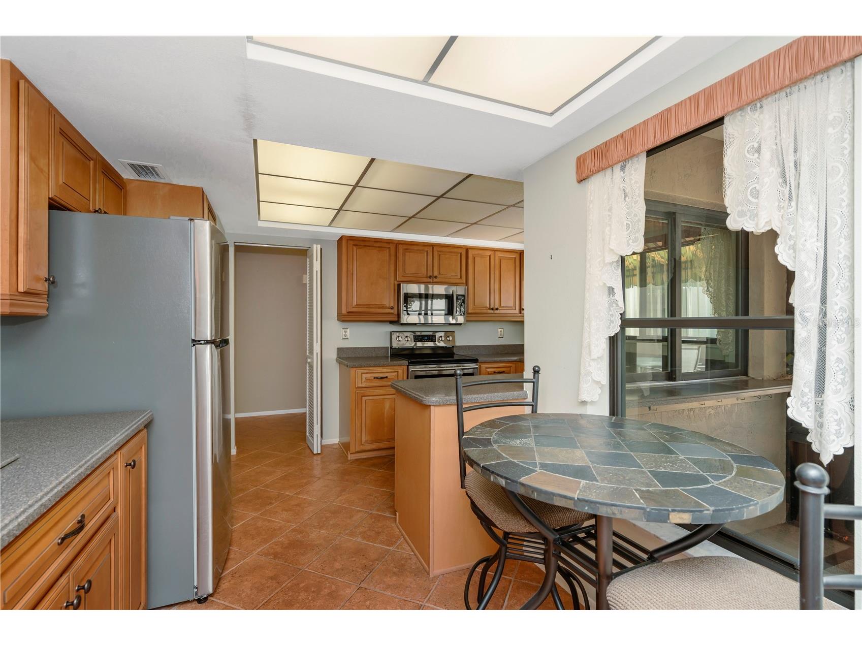 3825 Glen Oaks Manor Drive Sarasota FL 34232 TB8522724 image4