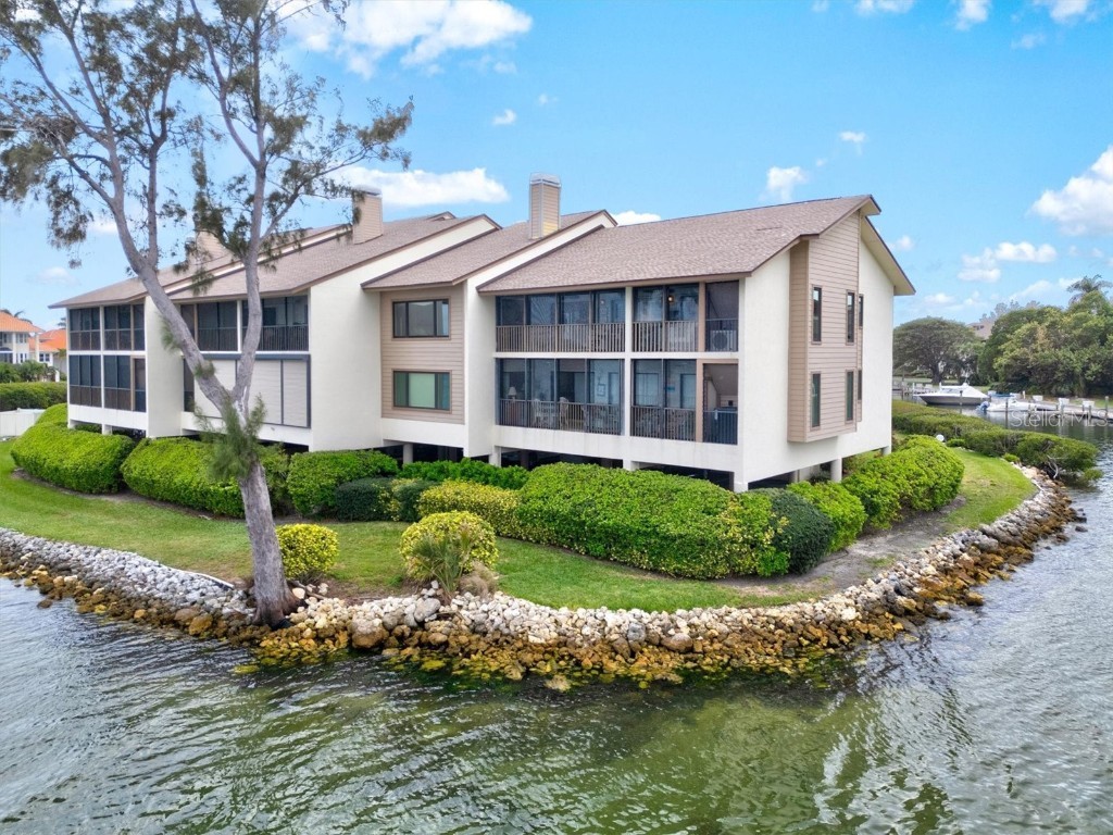 3825 Mariners Walk #621 Cortez FL 34215 - ANNA MARIA SOUND A4605094 image1