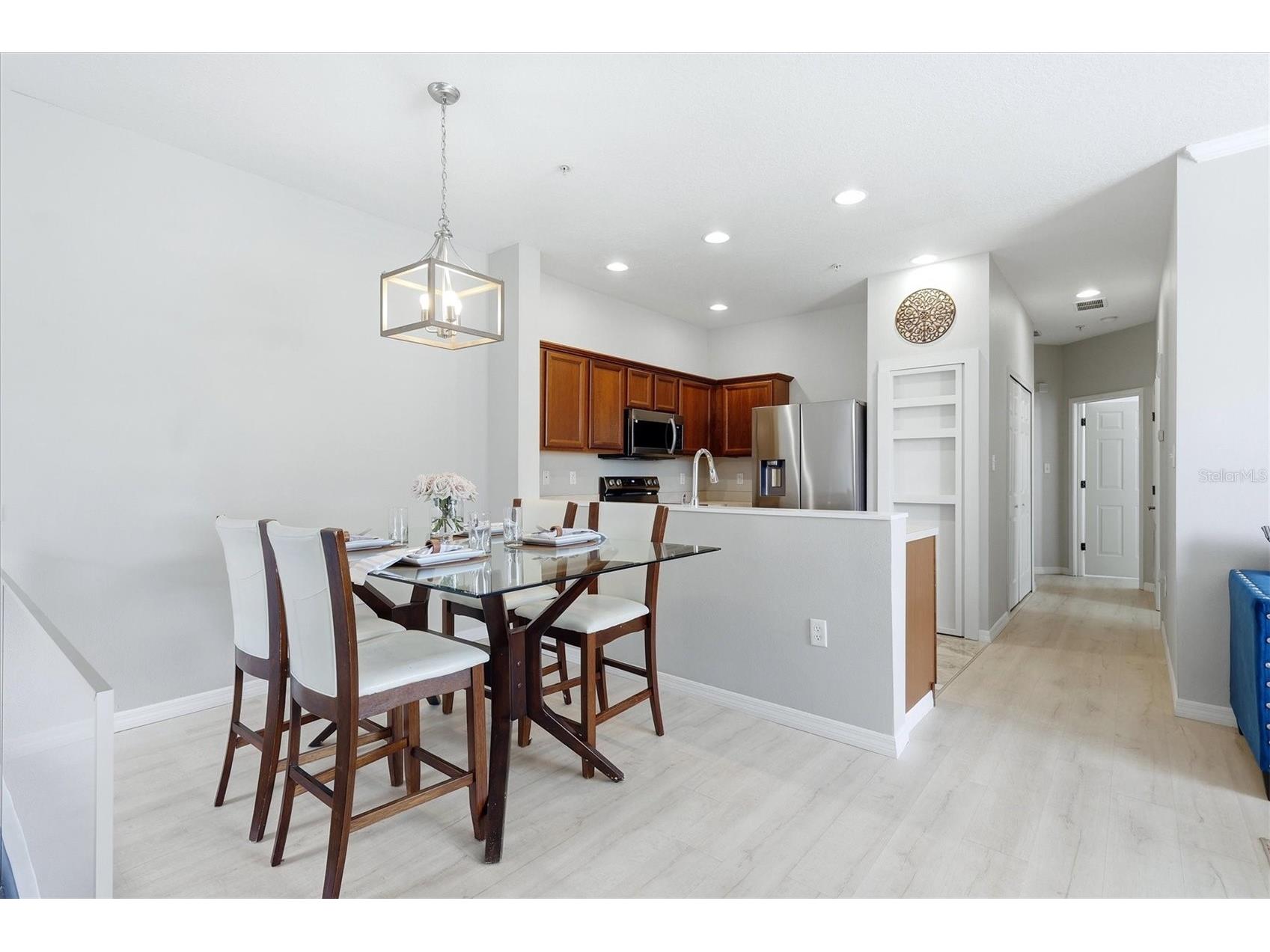 3825 Parkridge Circle #1-202 Sarasota FL 34243 A4691818 image15