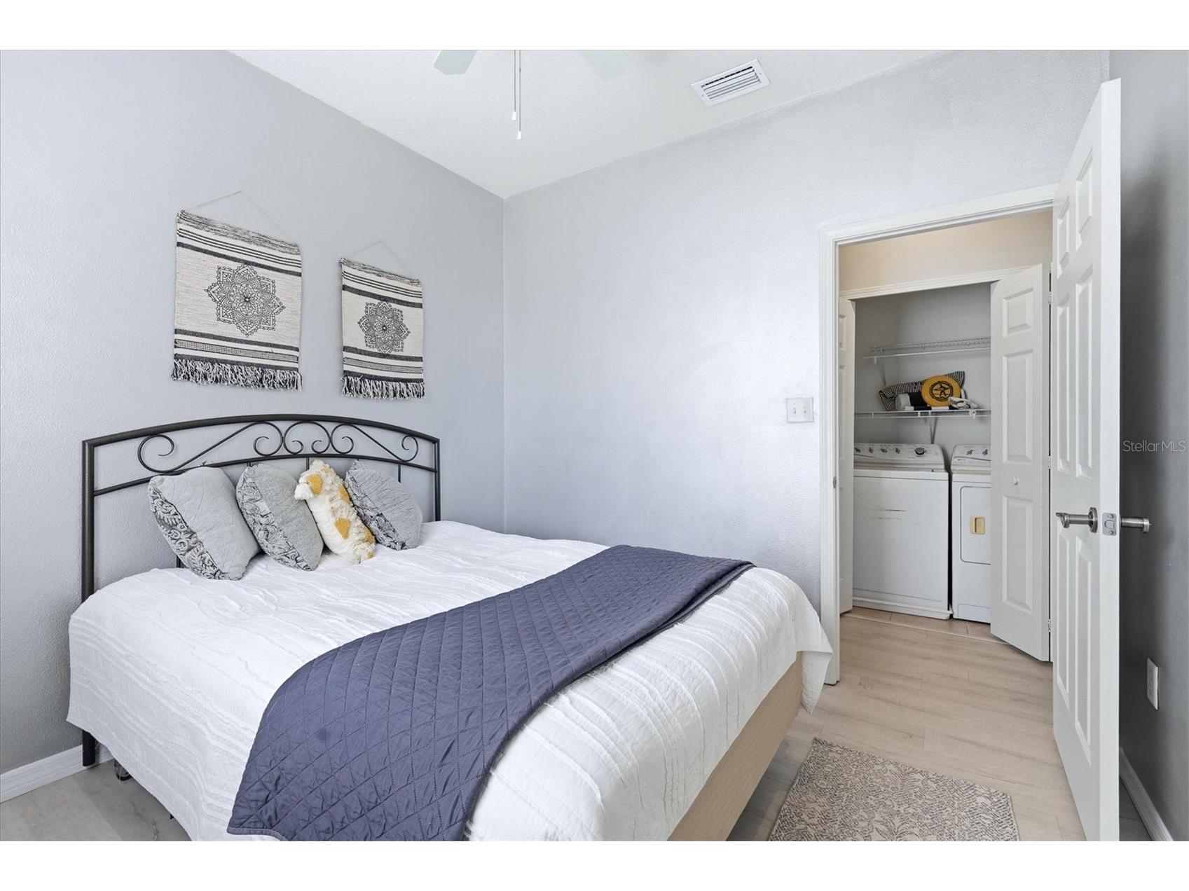 3825 Parkridge Circle #1-202 Sarasota FL 34243 A4691818 image28