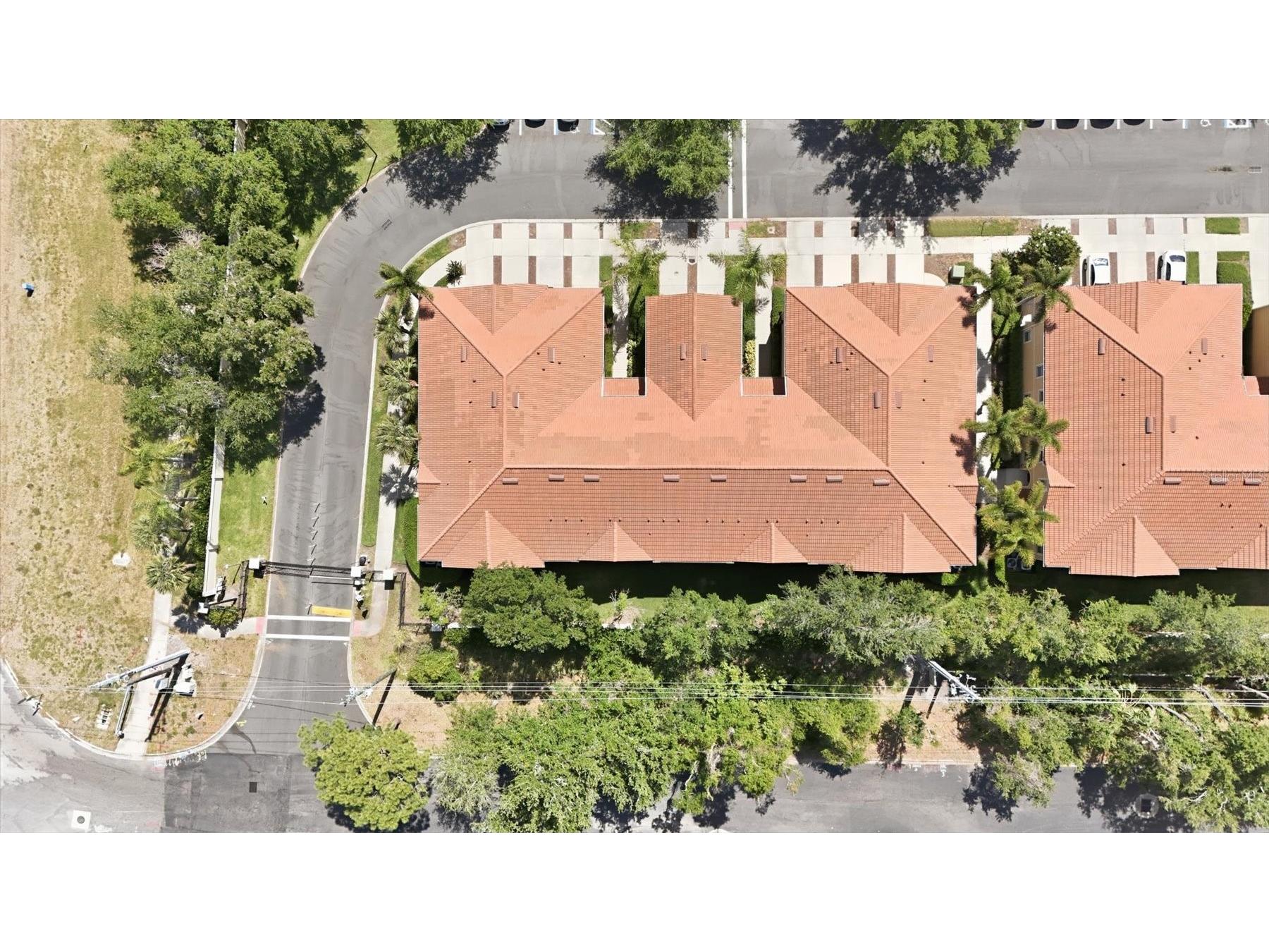 3825 Parkridge Circle #1-202 Sarasota FL 34243 A4691818 image33
