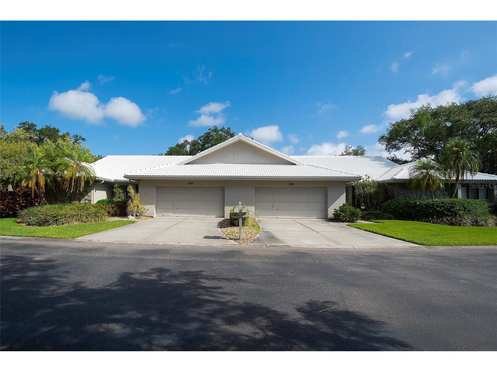 3825 Wilshire Circle #1 Sarasota FL 34238 A4693723 image1