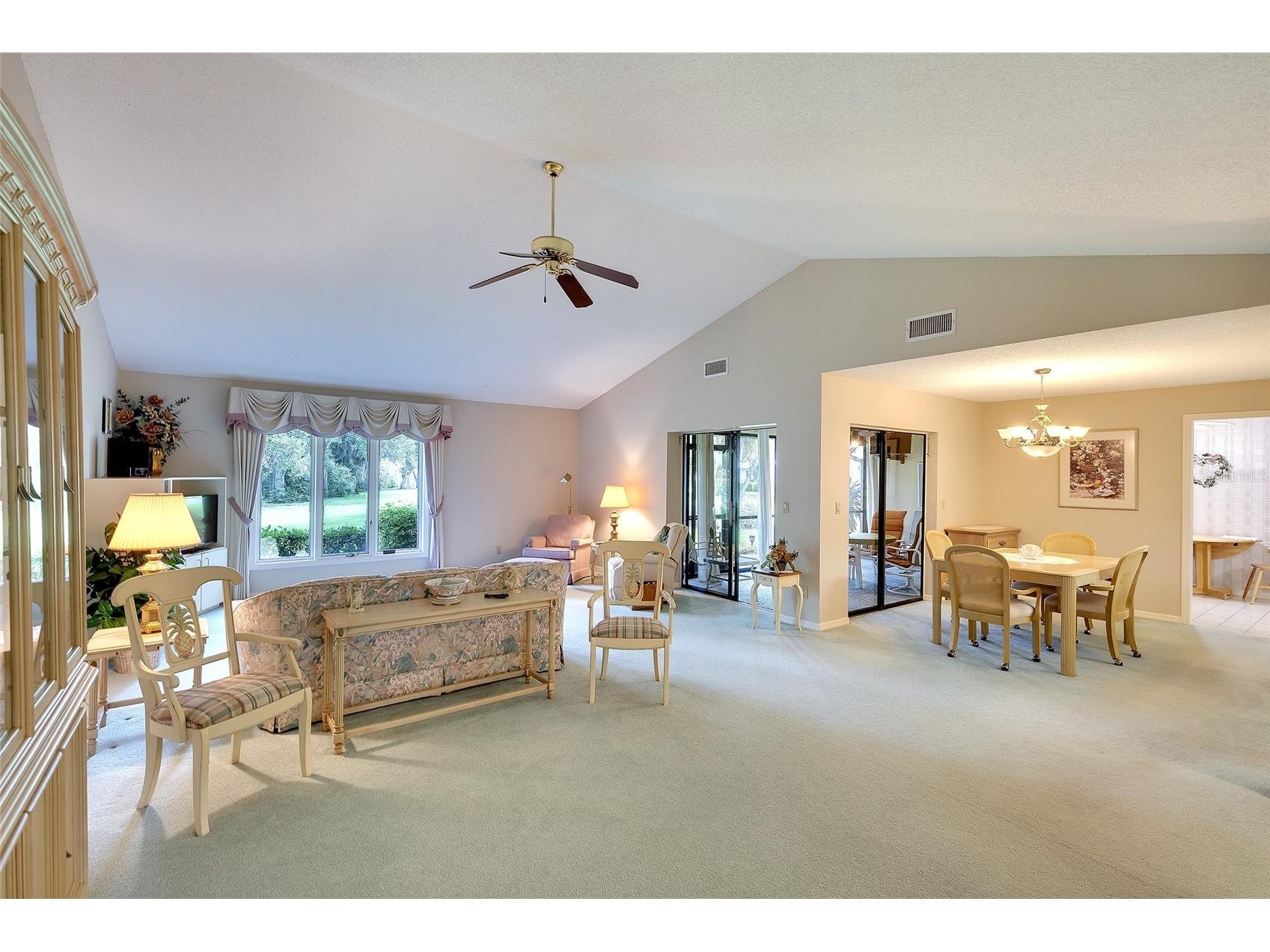 3825 Wilshire Circle #1 Sarasota FL 34238 A4693723 image4