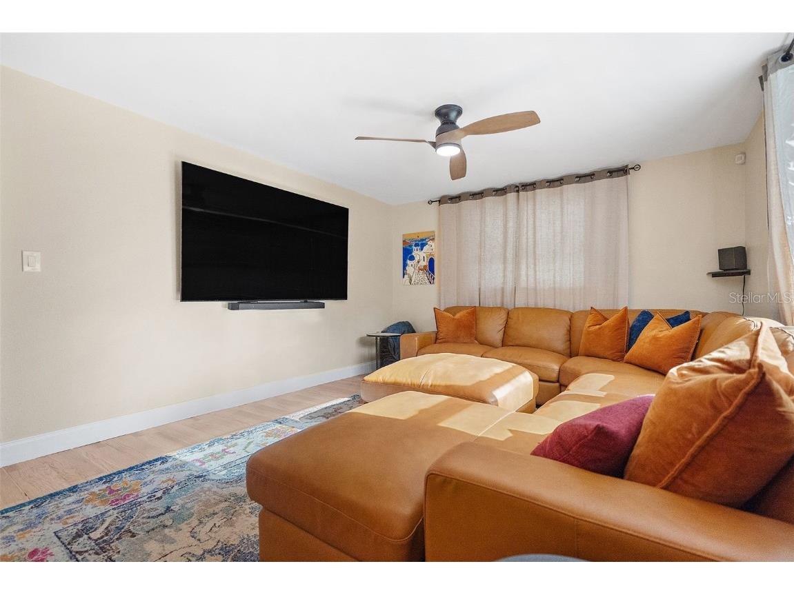 3826 Dr Martin Luther King Jr Street S Saint Petersburg FL 33703 TB8421376 image2