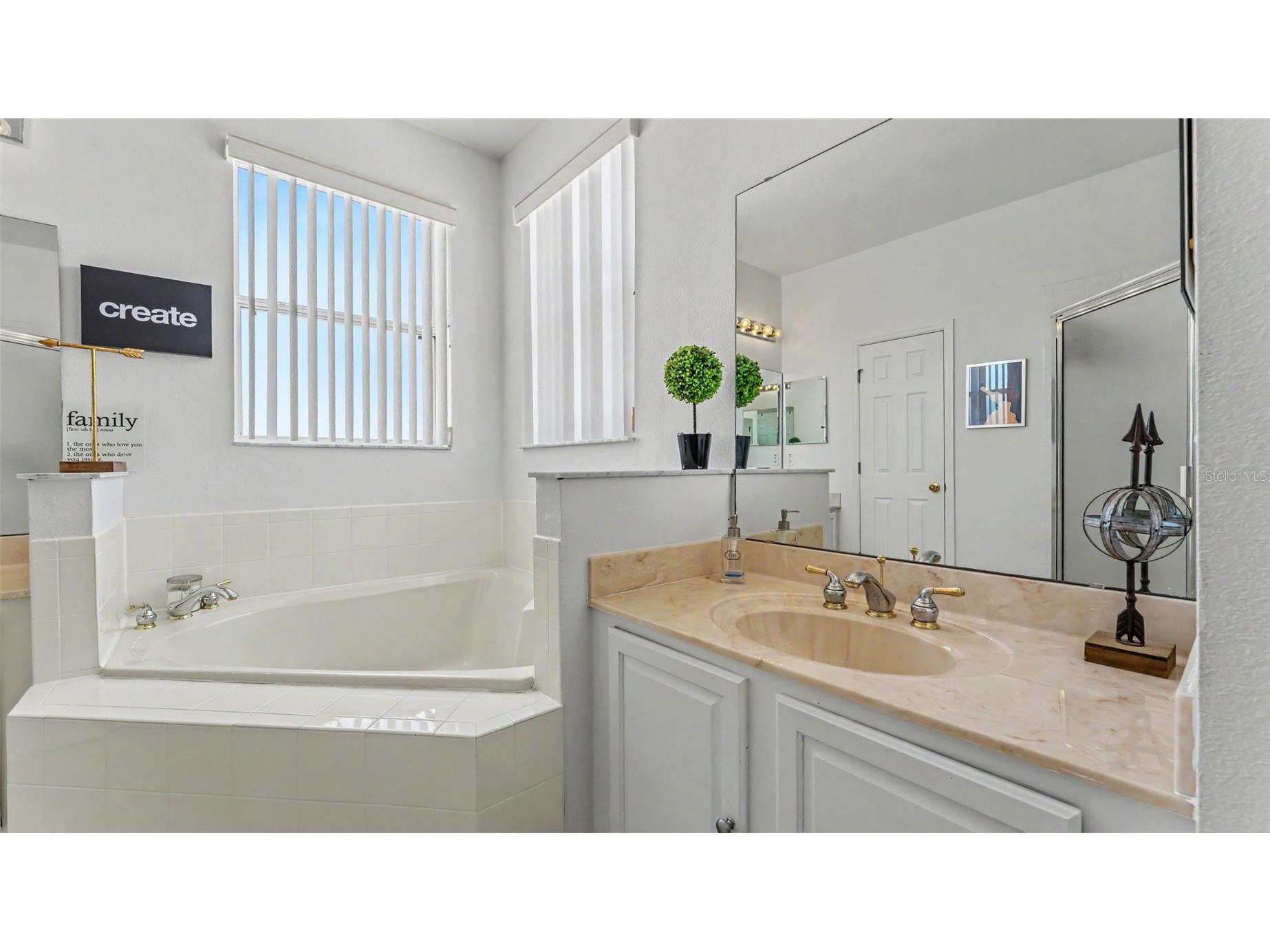 3826 Golden Feather Way Kissimmee FL 34746 - LAKE TOHOPEKALIGA L4962124 image32