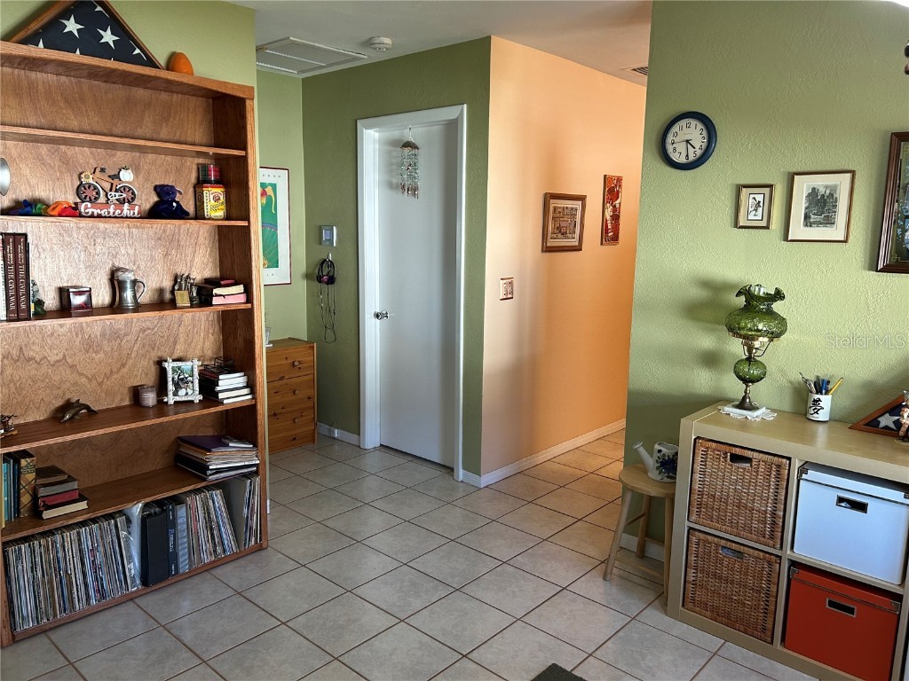 3827 15th Avenue N Saint Petersburg FL 33713 TB8386441 image10