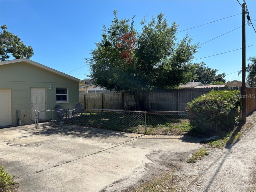 3827 15th Avenue N Saint Petersburg FL 33713 TB8386441 image30