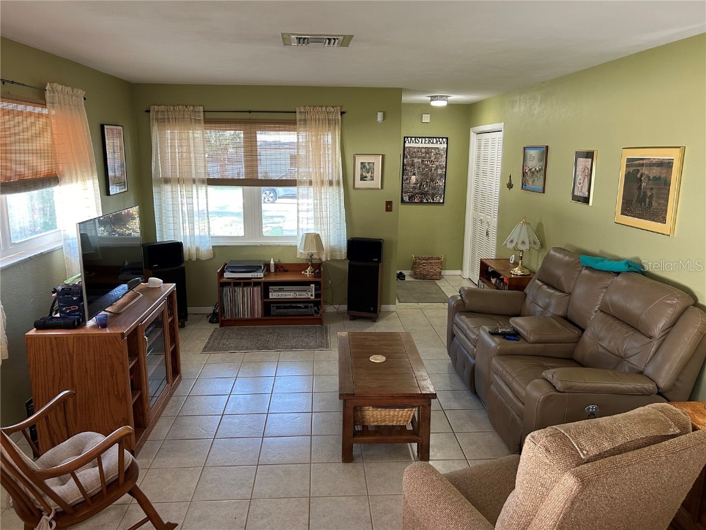 3827 15th Avenue N Saint Petersburg FL 33713 TB8386441 image4