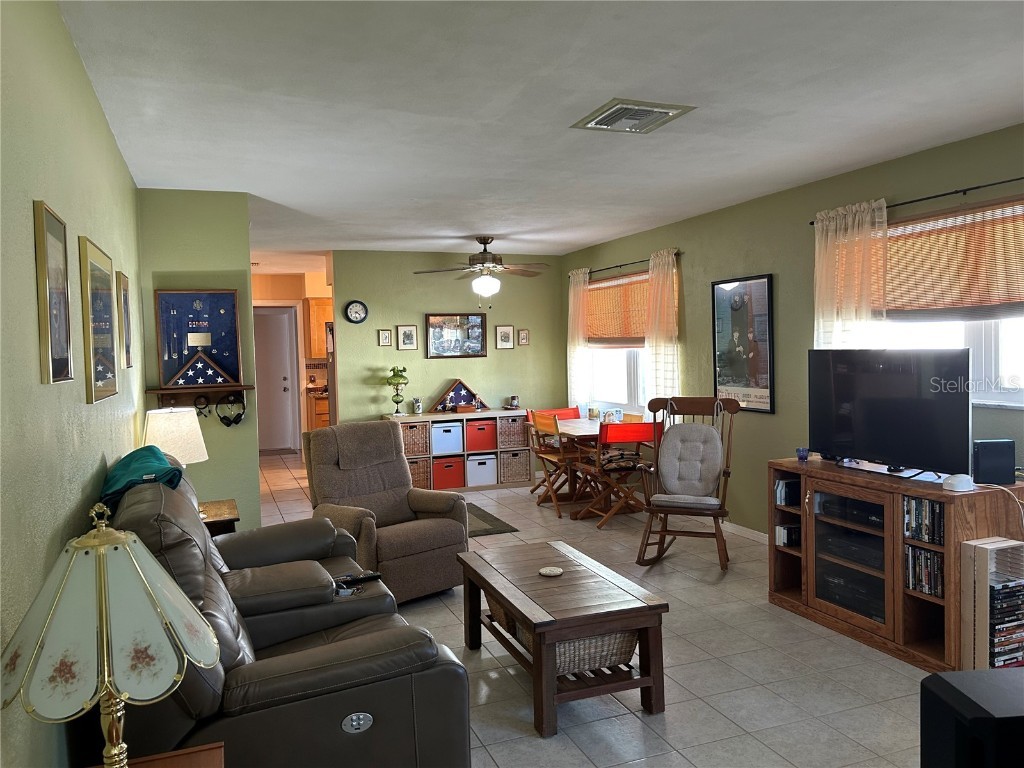 3827 15th Avenue N Saint Petersburg FL 33713 TB8386441 image7