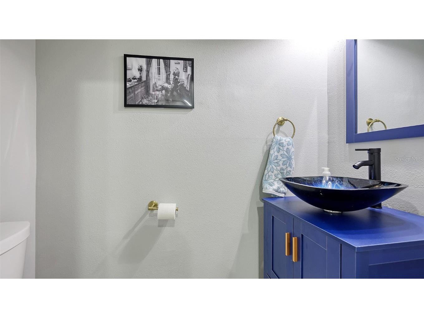 3827 Parkridge Circle #1-102 Sarasota FL 34243 A4671306 image7