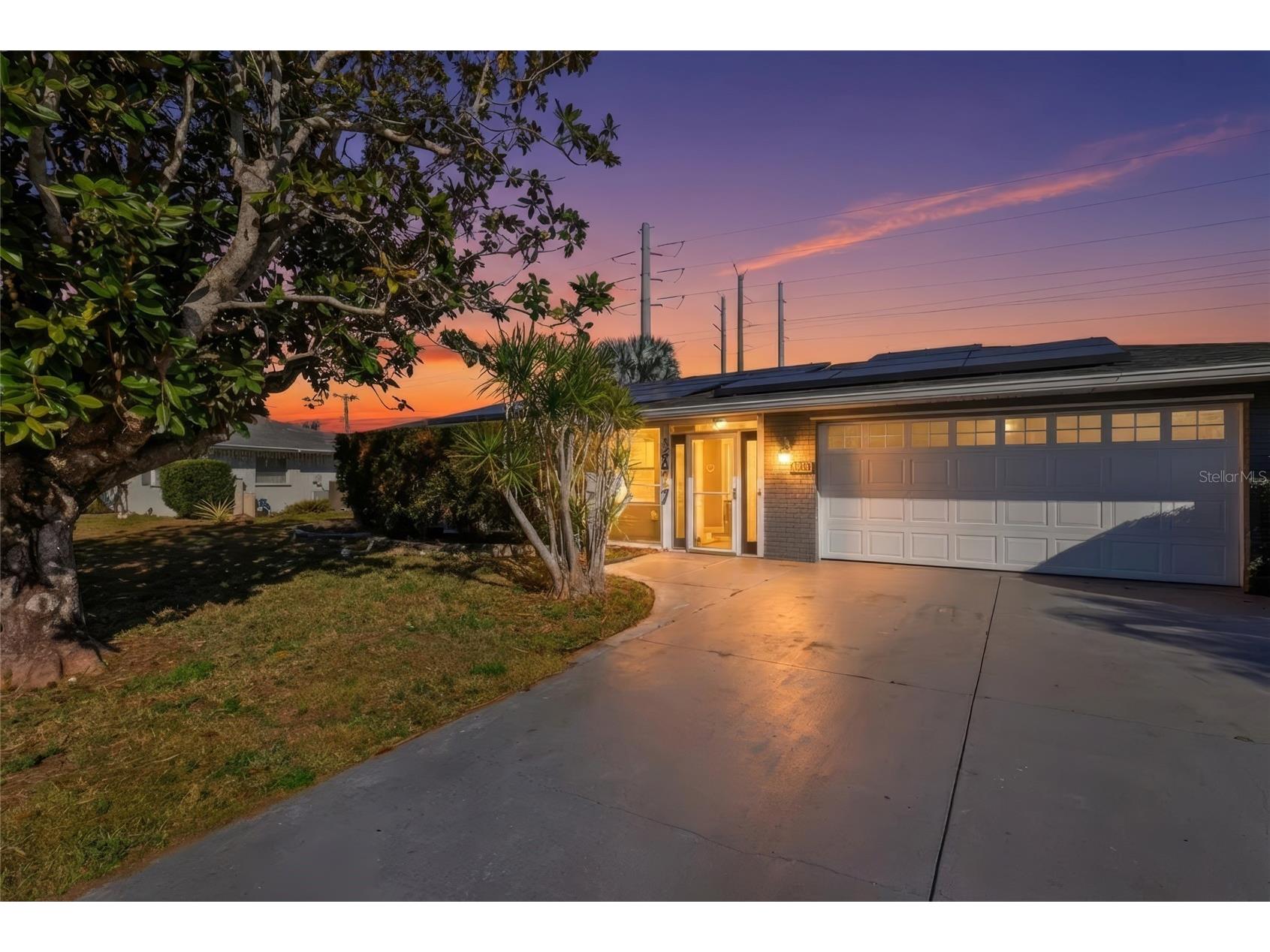 3827 Sugar Lane Sarasota FL 34235 A4683845 image1