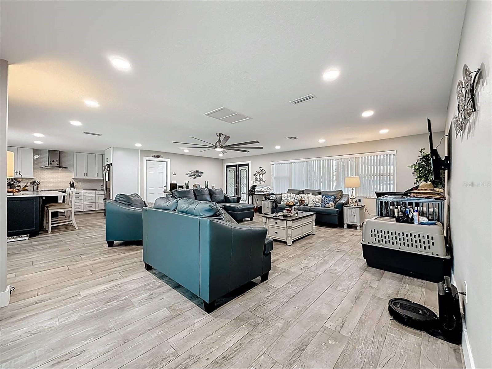 3828 48th Avenue S Saint Petersburg FL 33711 TB8465535 image12