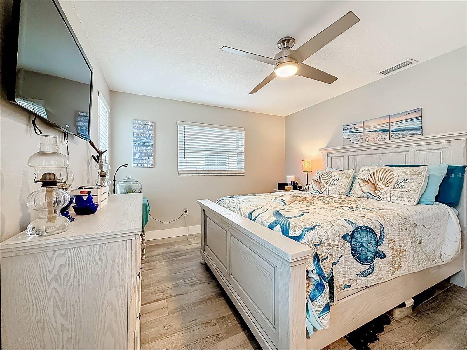 3828 48th Avenue S Saint Petersburg FL 33711 TB8465535 image33