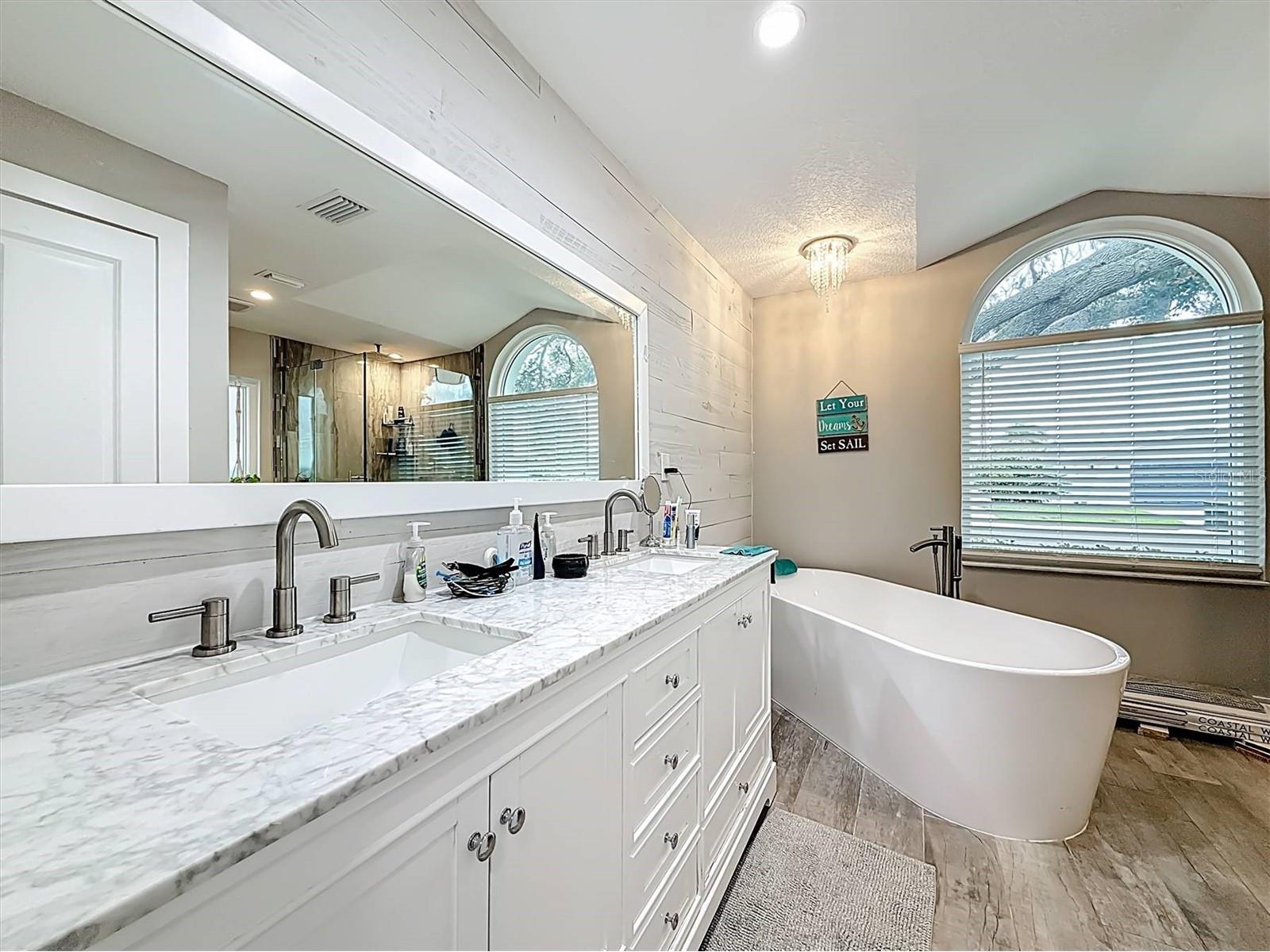 3828 48th Avenue S Saint Petersburg FL 33711 TB8465535 image42