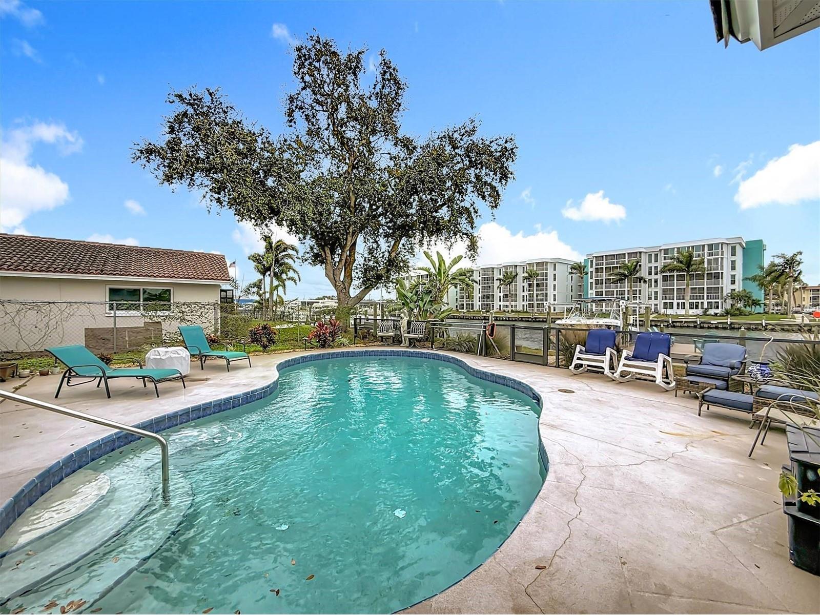 3828 48th Avenue S Saint Petersburg FL 33711 TB8465535 image54