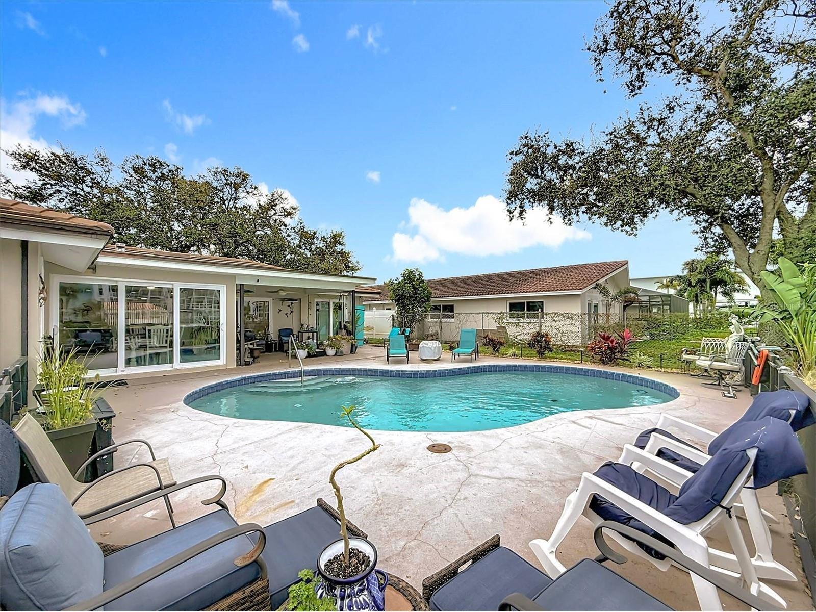 3828 48th Avenue S Saint Petersburg FL 33711 TB8465535 image55