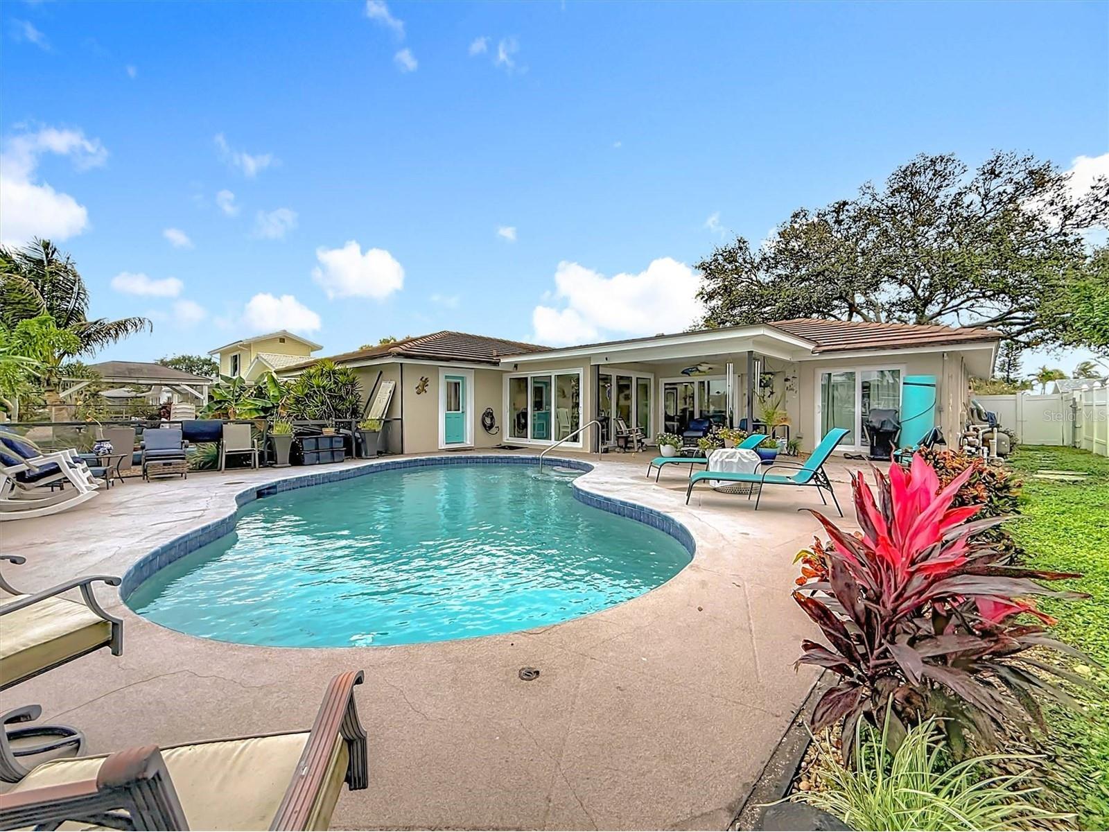 3828 48th Avenue S Saint Petersburg FL 33711 TB8465535 image58