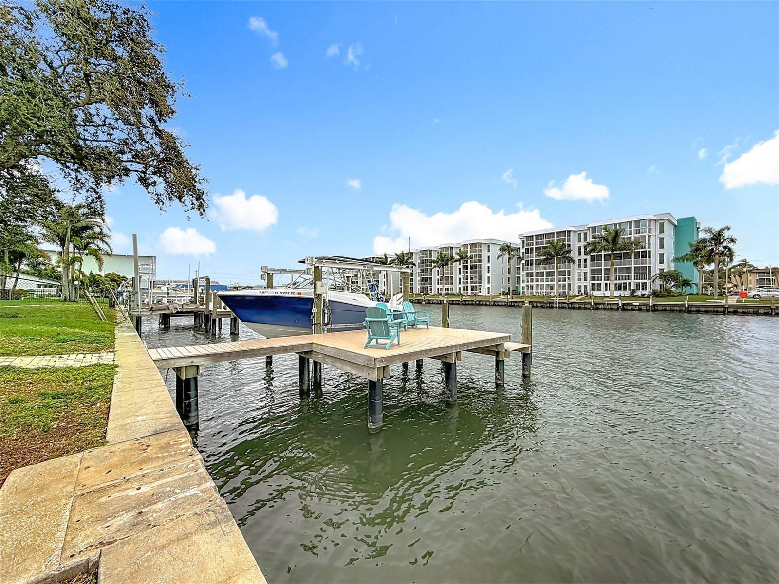 3828 48th Avenue S Saint Petersburg FL 33711 TB8465535 image59