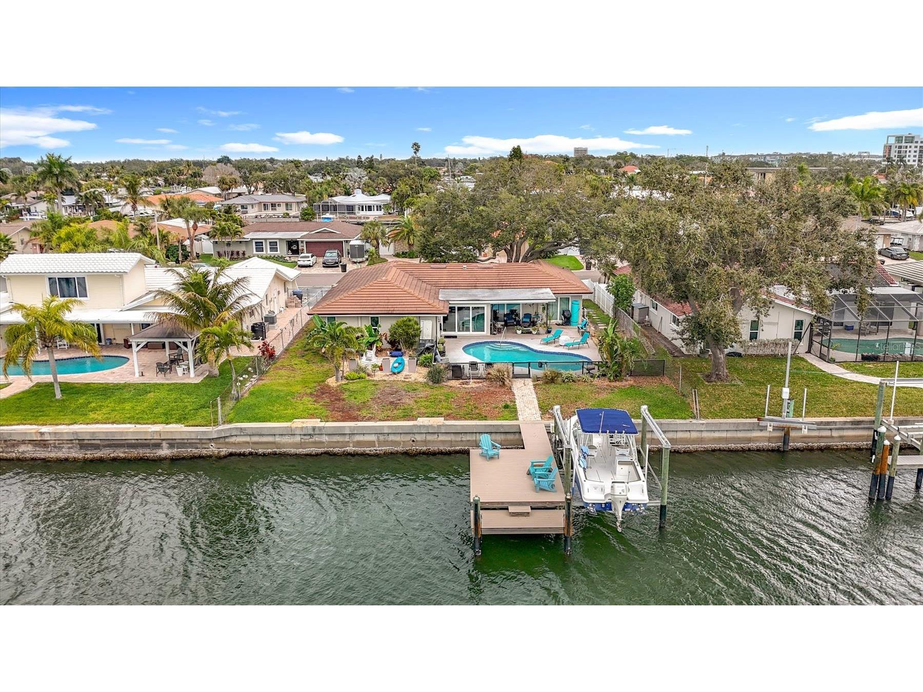 3828 48th Avenue S Saint Petersburg FL 33711 TB8465535 image72