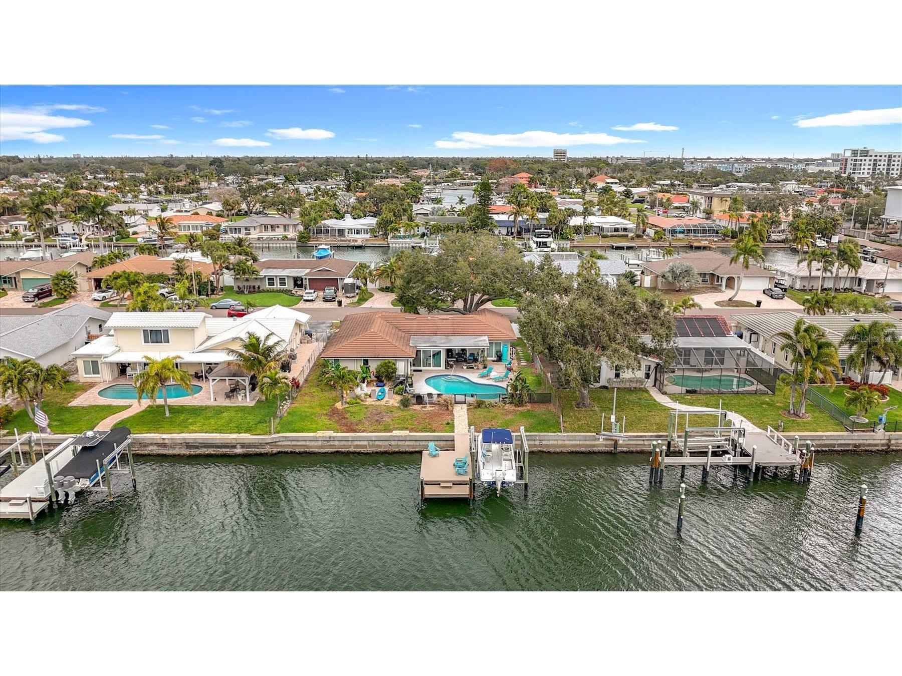 3828 48th Avenue S Saint Petersburg FL 33711 TB8465535 image74