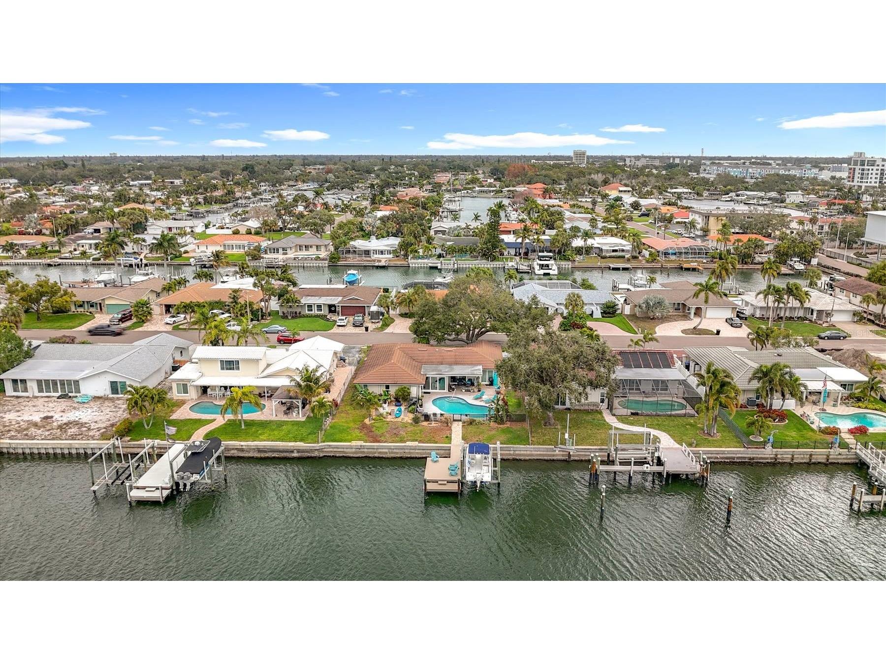 3828 48th Avenue S Saint Petersburg FL 33711 TB8465535 image75