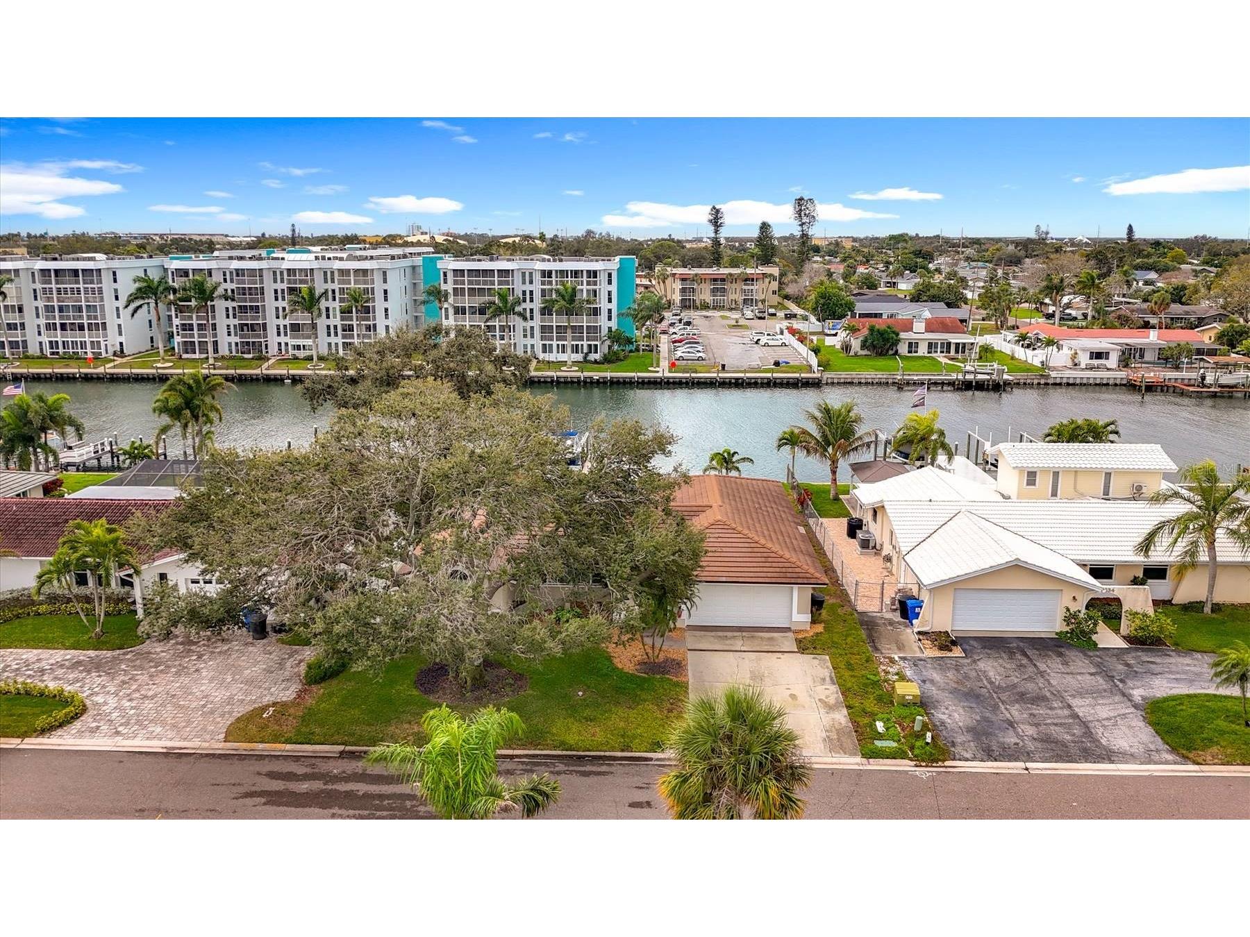 3828 48th Avenue S Saint Petersburg FL 33711 TB8465535 image82