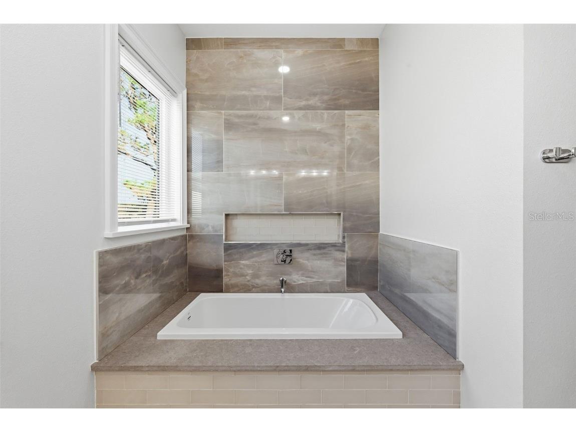 3829 71st Street N Saint Petersburg FL 33709 TB8457920 image30