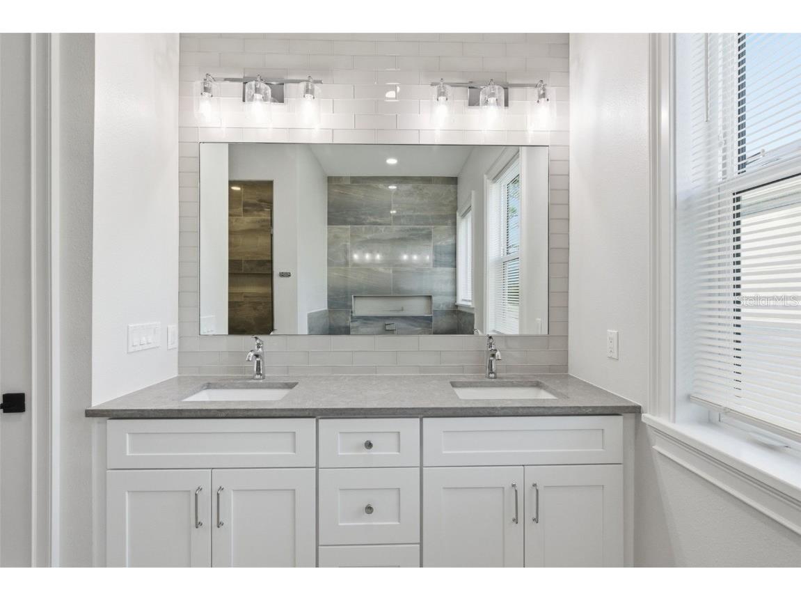 3829 71st Street N Saint Petersburg FL 33709 TB8457920 image40