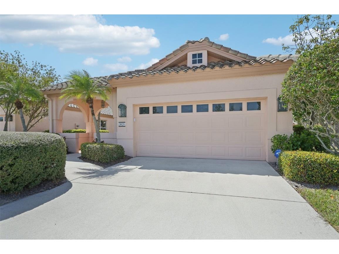 3829 Alamanda Drive Sarasota FL 34238 A4664774 image1