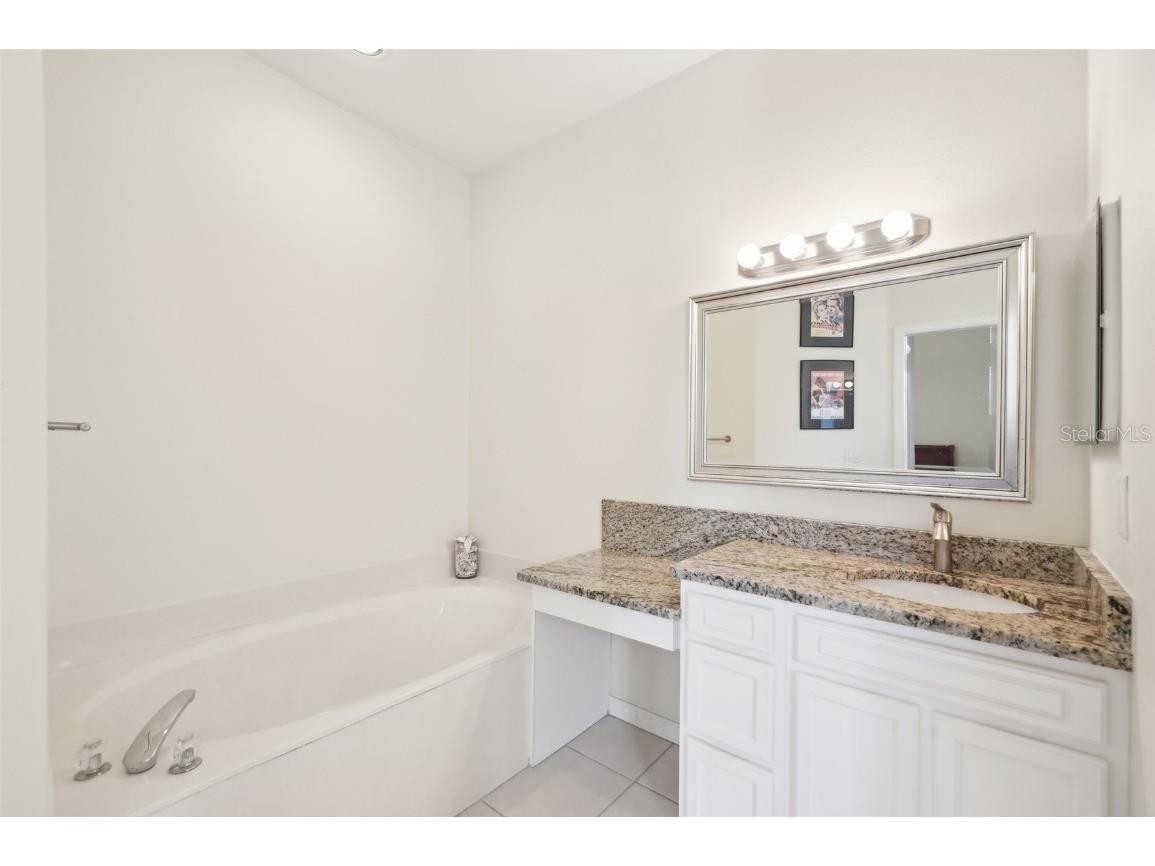 3829 Alamanda Drive Sarasota FL 34238 A4664774 image18