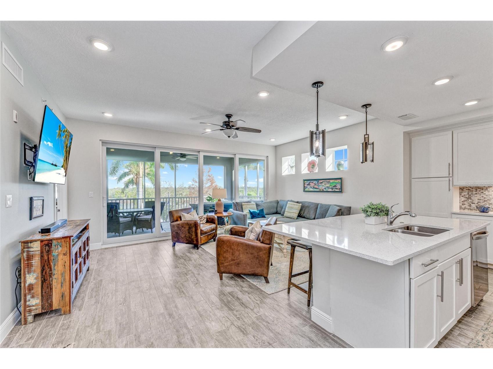 383 Aruba Circle #203 Bradenton FL 34209 A4677203 image11