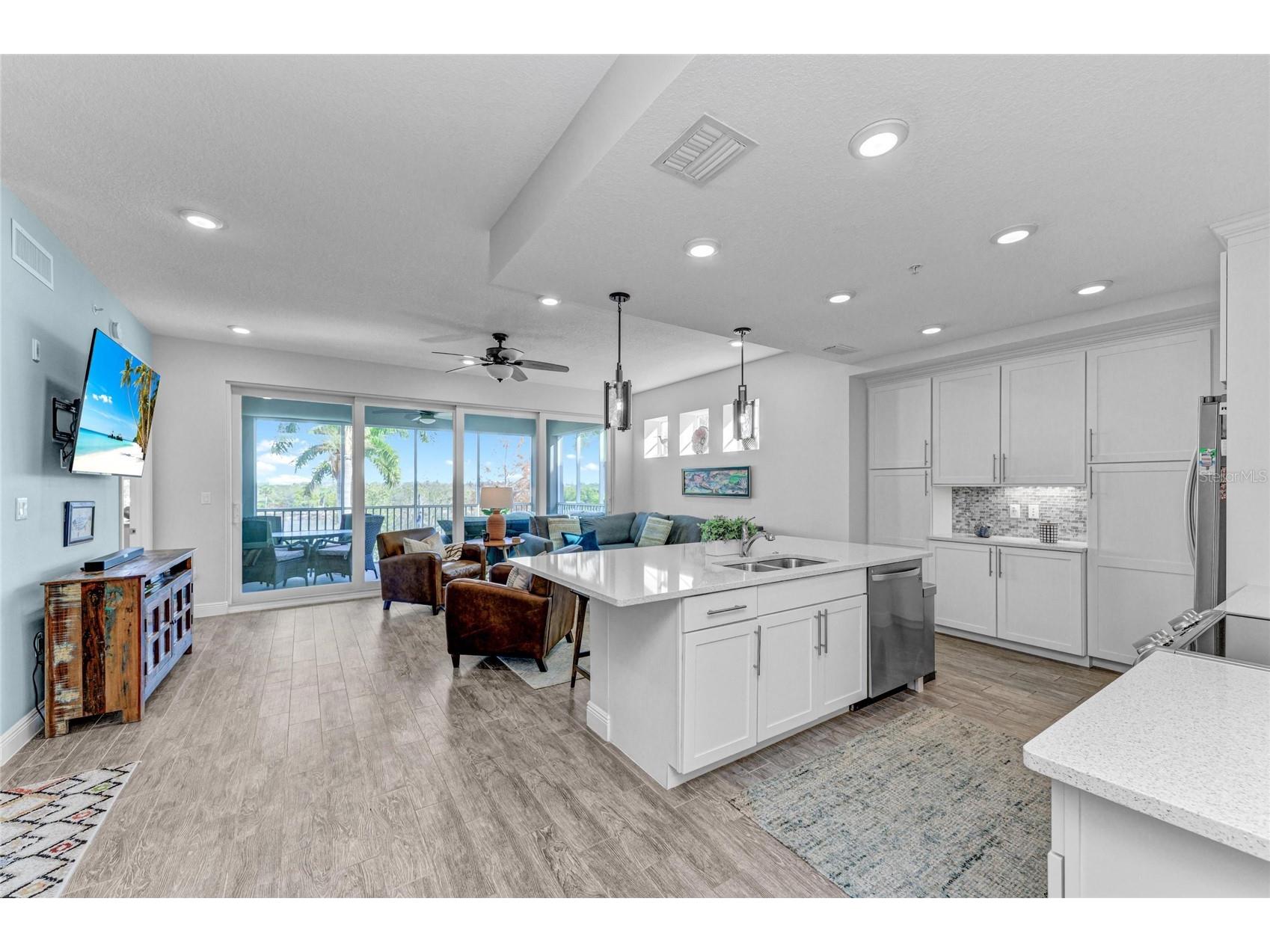 383 Aruba Circle #203 Bradenton FL 34209 A4677203 image20