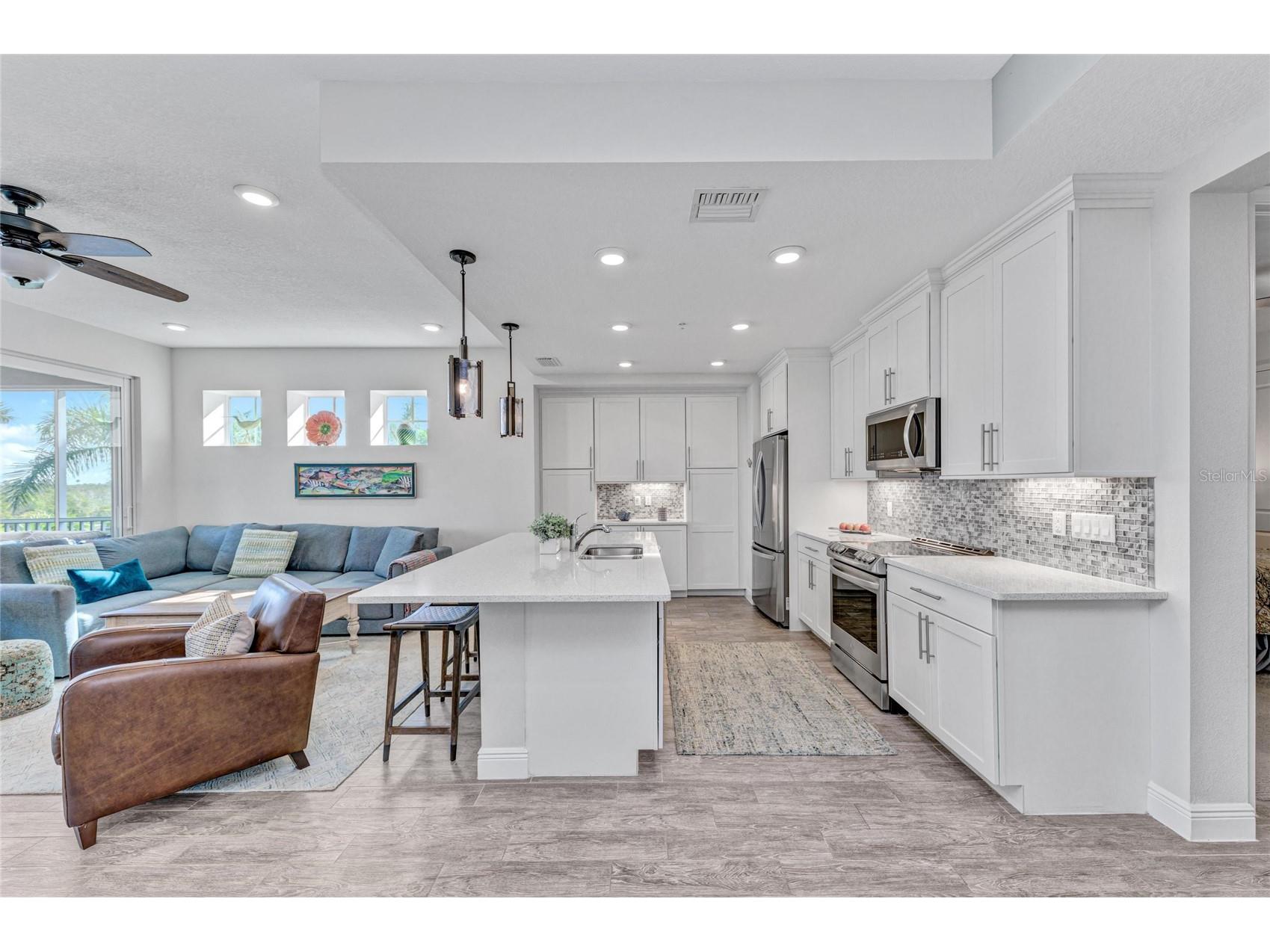 383 Aruba Circle #203 Bradenton FL 34209 A4677203 image21