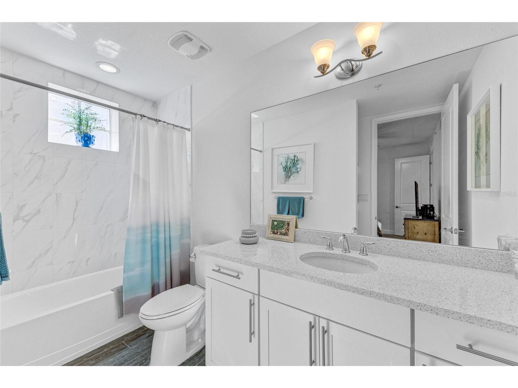 383 Aruba Circle #203 Bradenton FL 34209 A4677203 image39