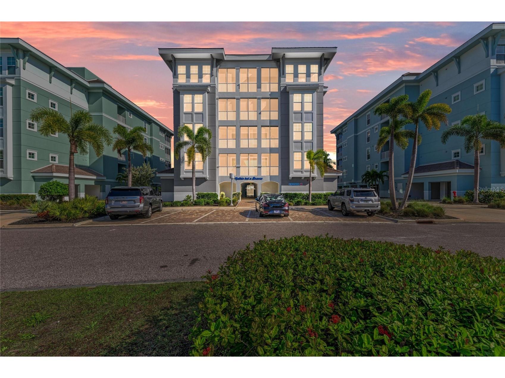 383 Aruba Circle #203 Bradenton FL 34209 A4677203 image4