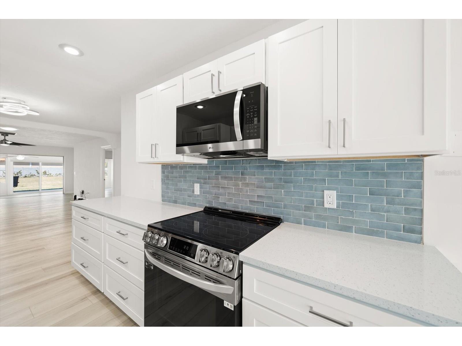 383 Boca Ciega Point Boulevard N Saint Petersburg FL 33708 TB8475179 image3