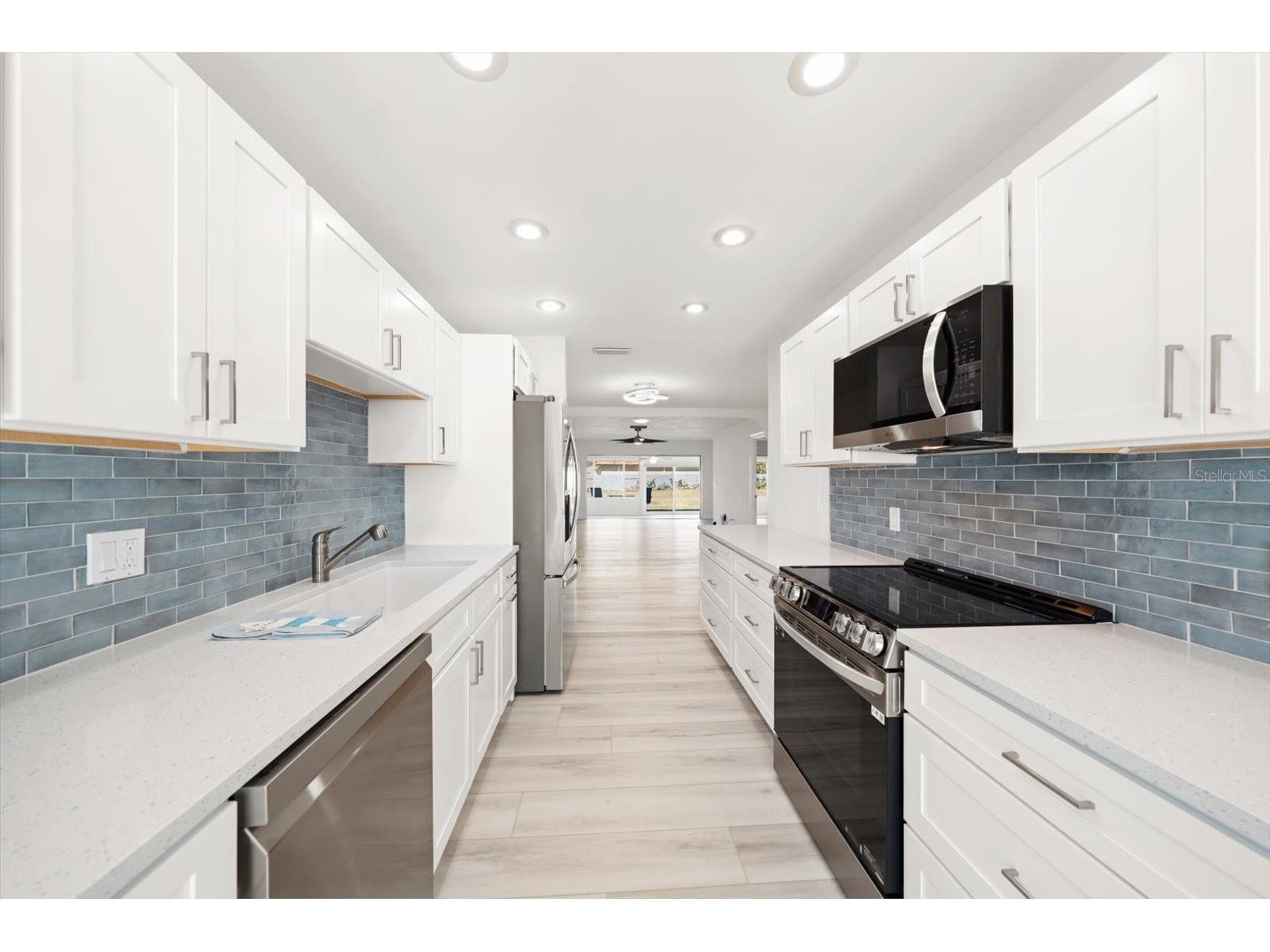 383 Boca Ciega Point Boulevard N Saint Petersburg FL 33708 TB8475179 image4