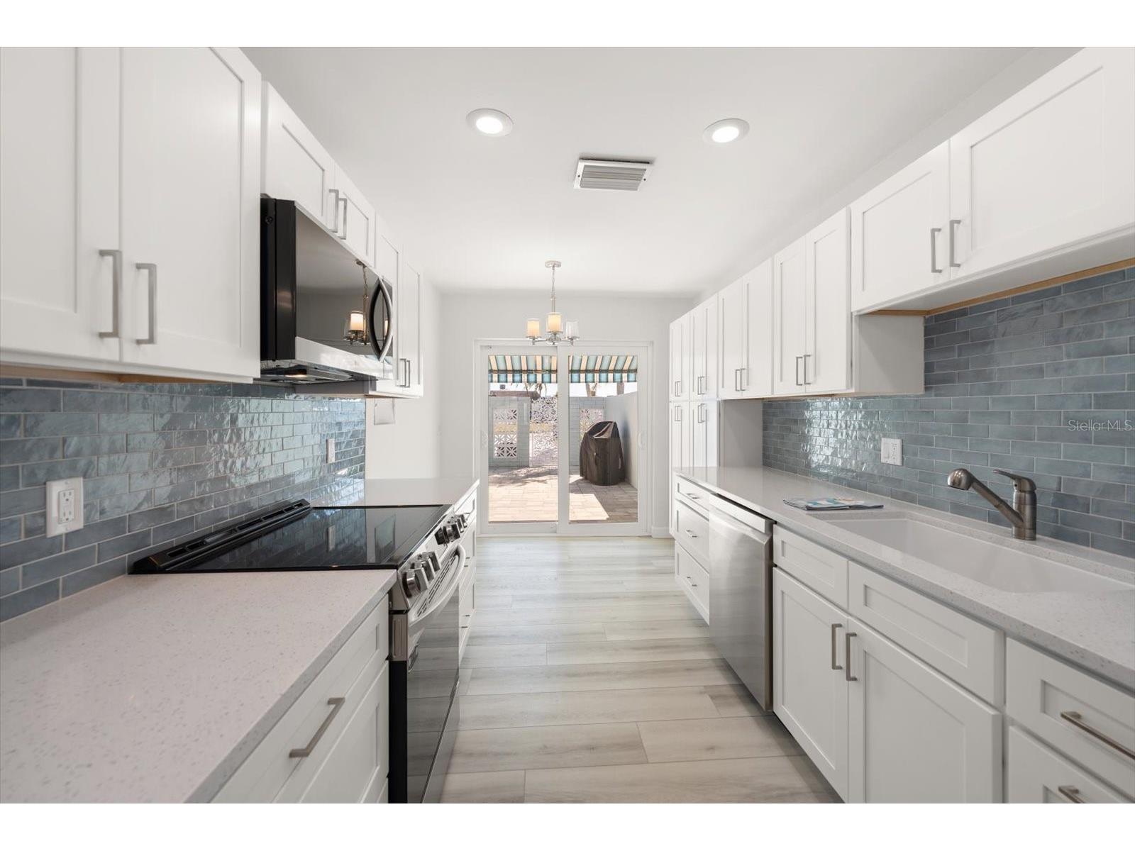 383 Boca Ciega Point Boulevard N Saint Petersburg FL 33708 TB8475179 image6