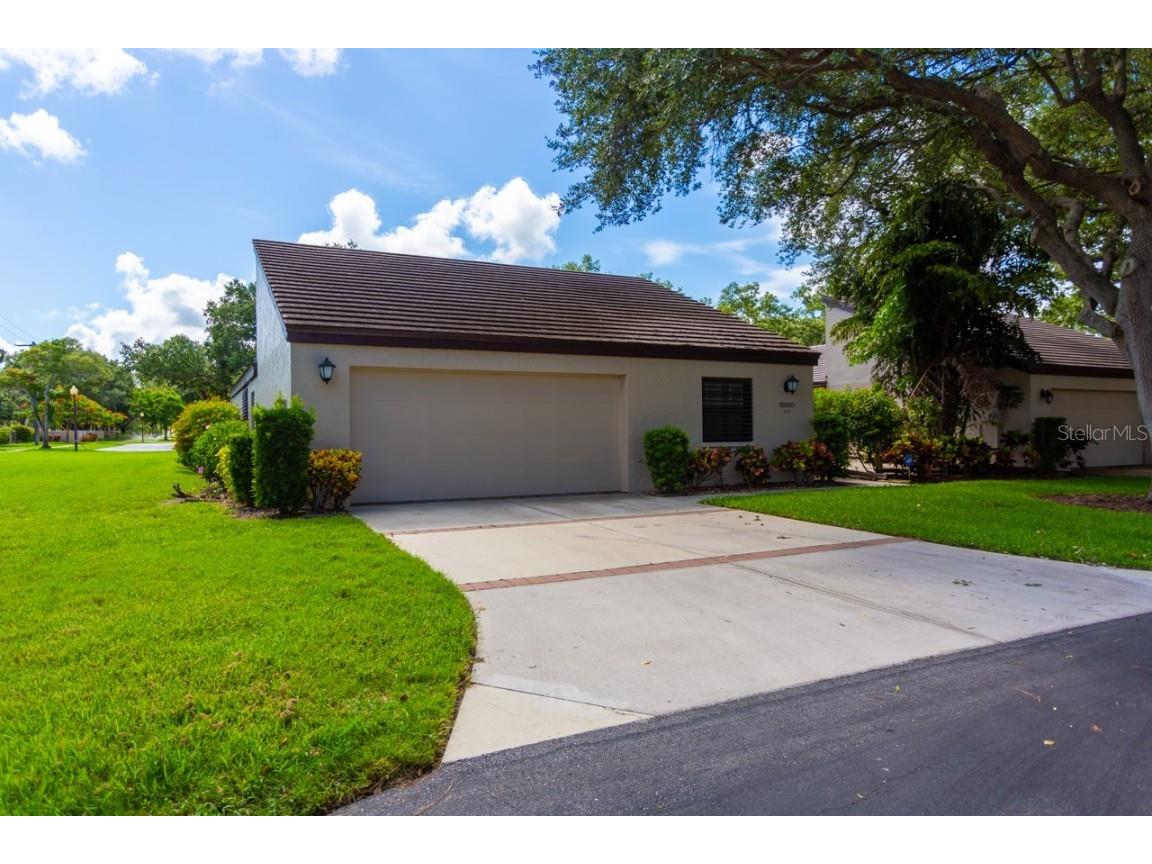 3830 Glen Oaks Manor Drive Sarasota FL 34232 A4614711 image1