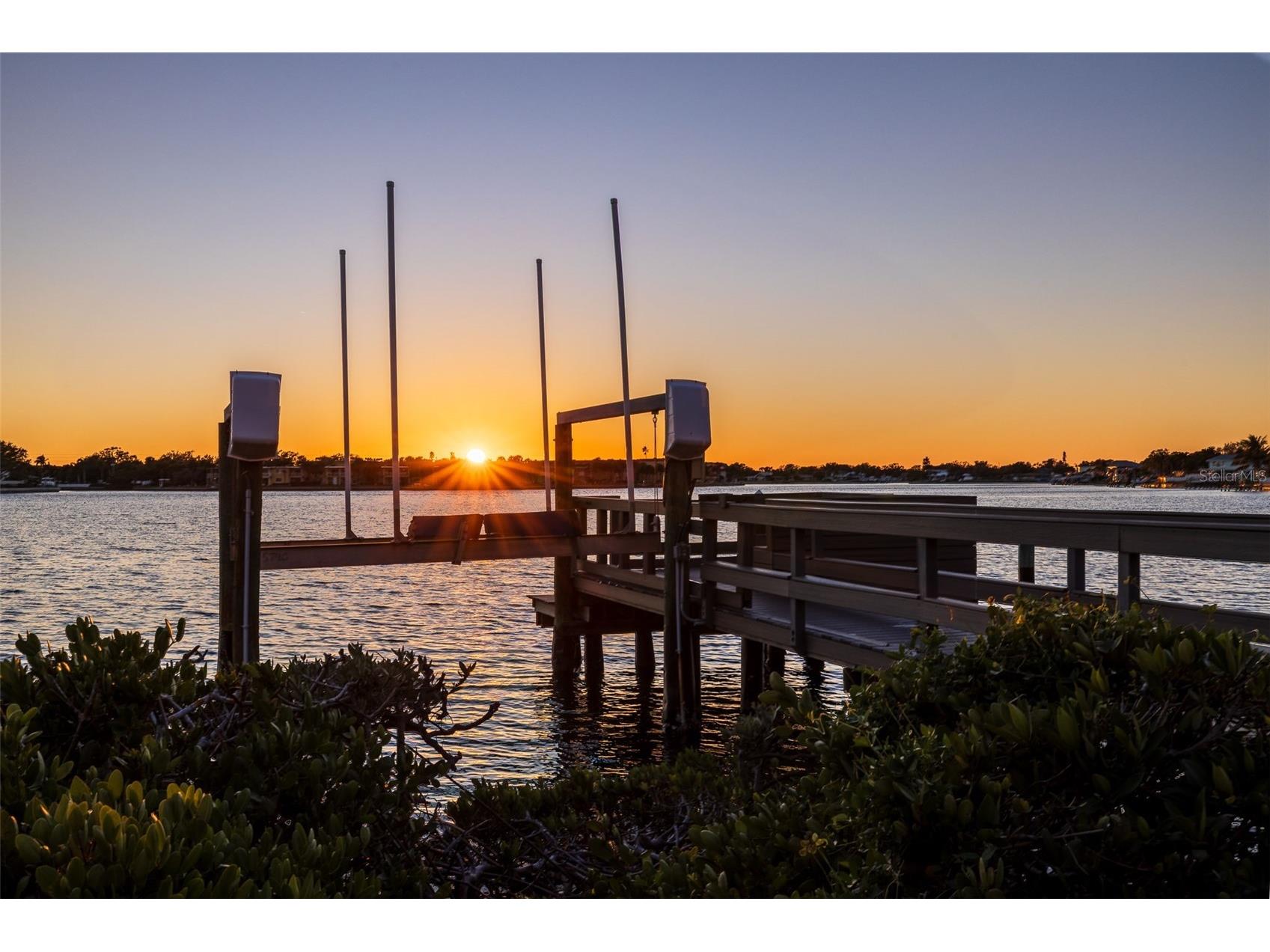 3830 Shore Acres Boulevard NE Saint Petersburg FL 33703 - TAMPA BAY TB8472930 image81