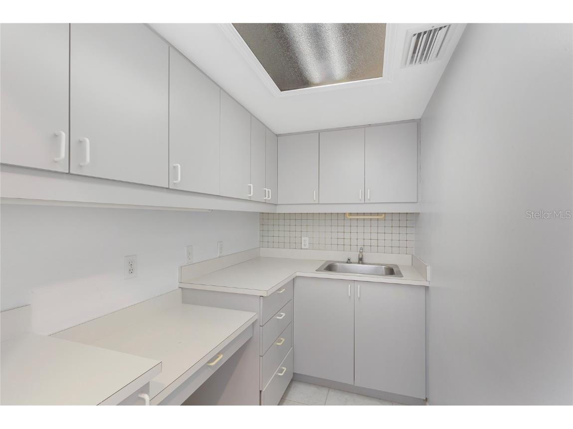 3830 Tampa Road #100 Palm Harbor FL 34684 TB8377374 image26