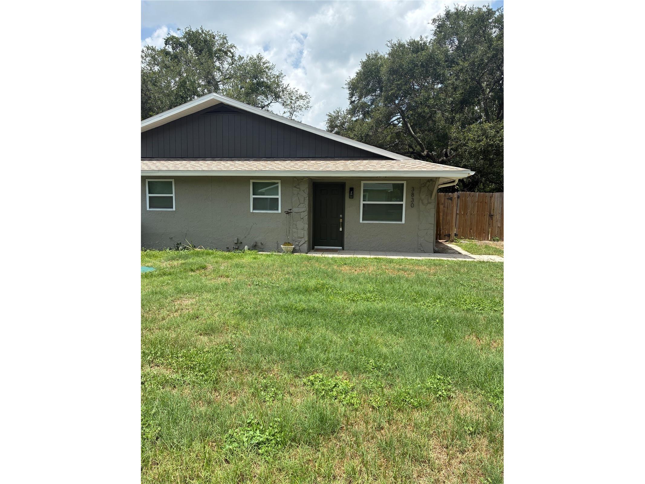 3830 Valley Tree Drive Tampa FL 33610 TB8528034 image1