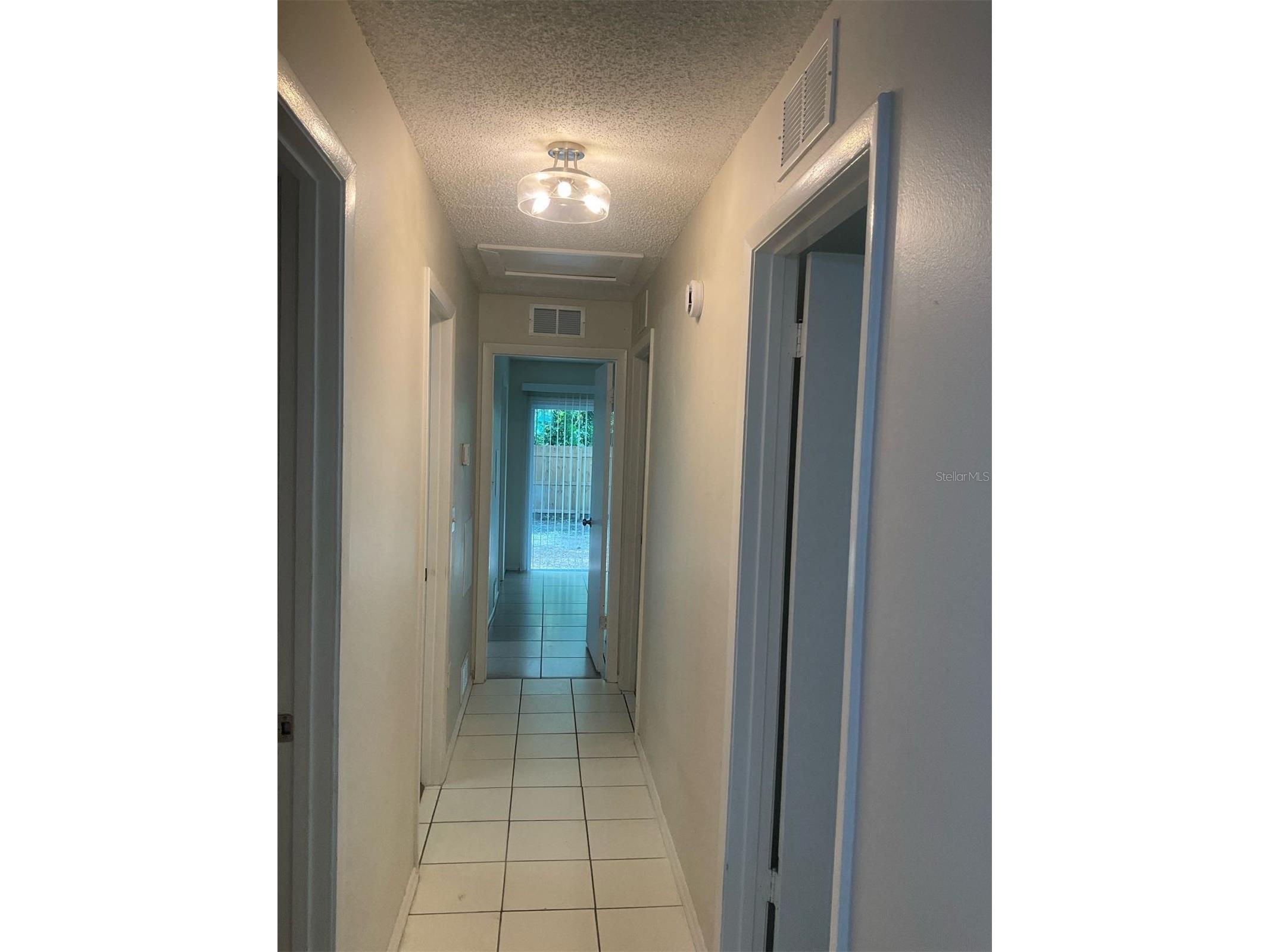 3830 Valley Tree Drive Tampa FL 33610 TB8528034 image8