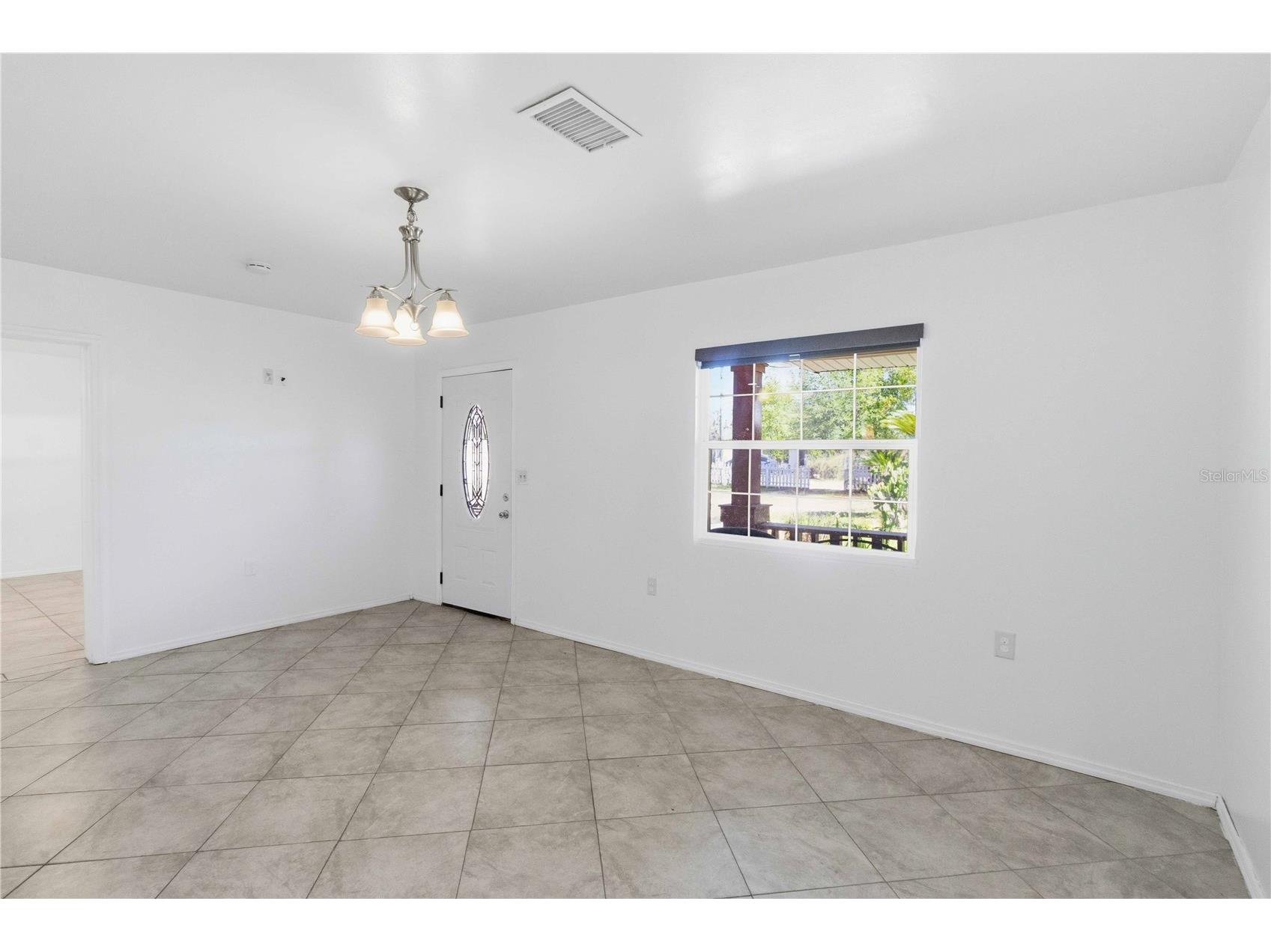 38308 Collins Avenue Zephyrhills FL 33542 TB8495019 image3